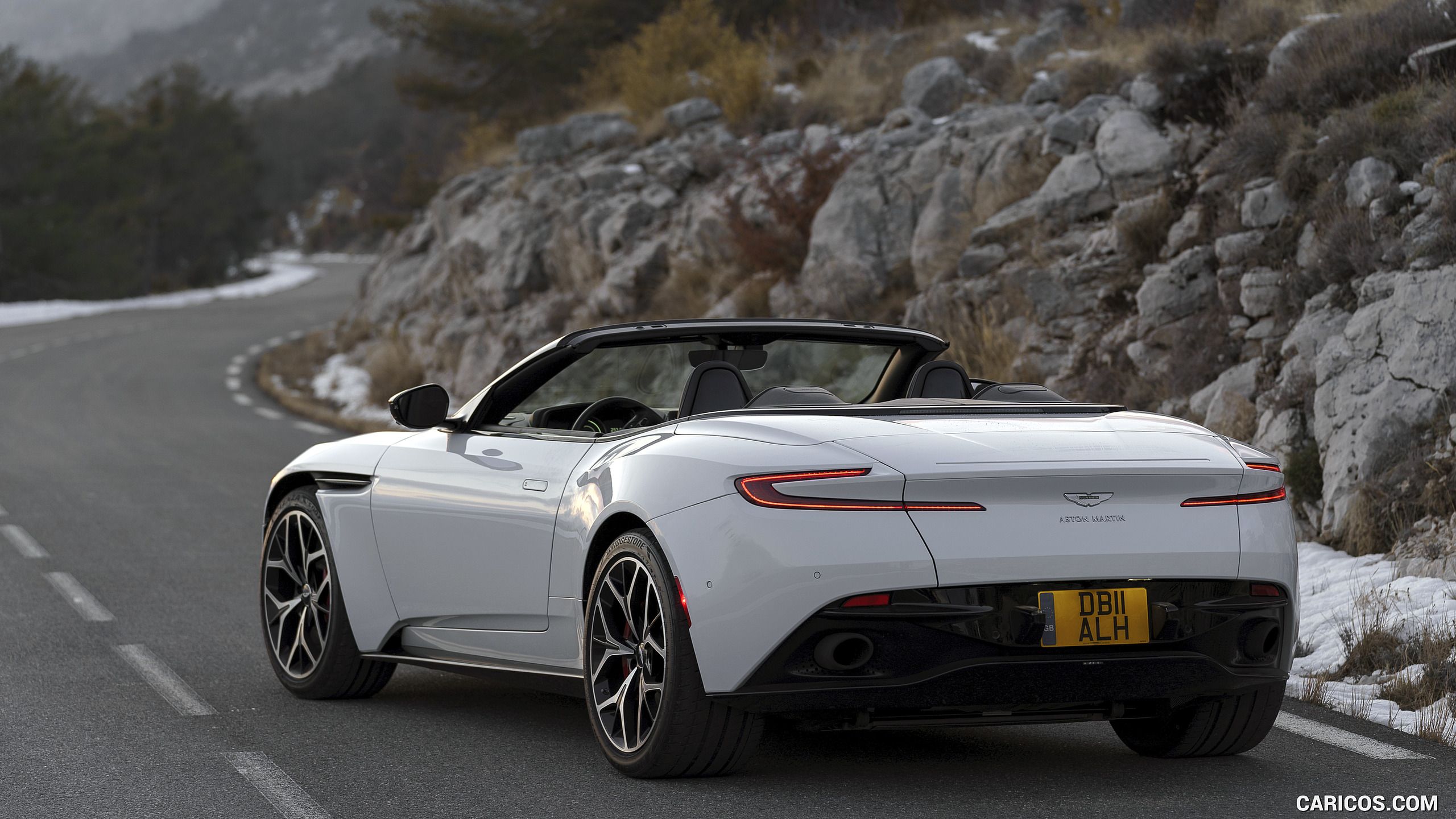 2018 Aston Martin Db11 Volante Wallpapers