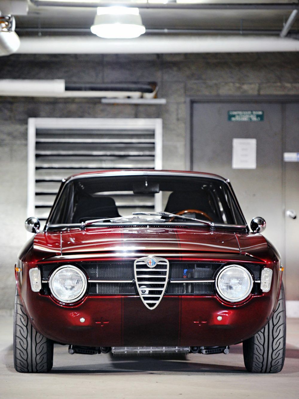 Alfa Romeo 1300 Sprint Wallpapers