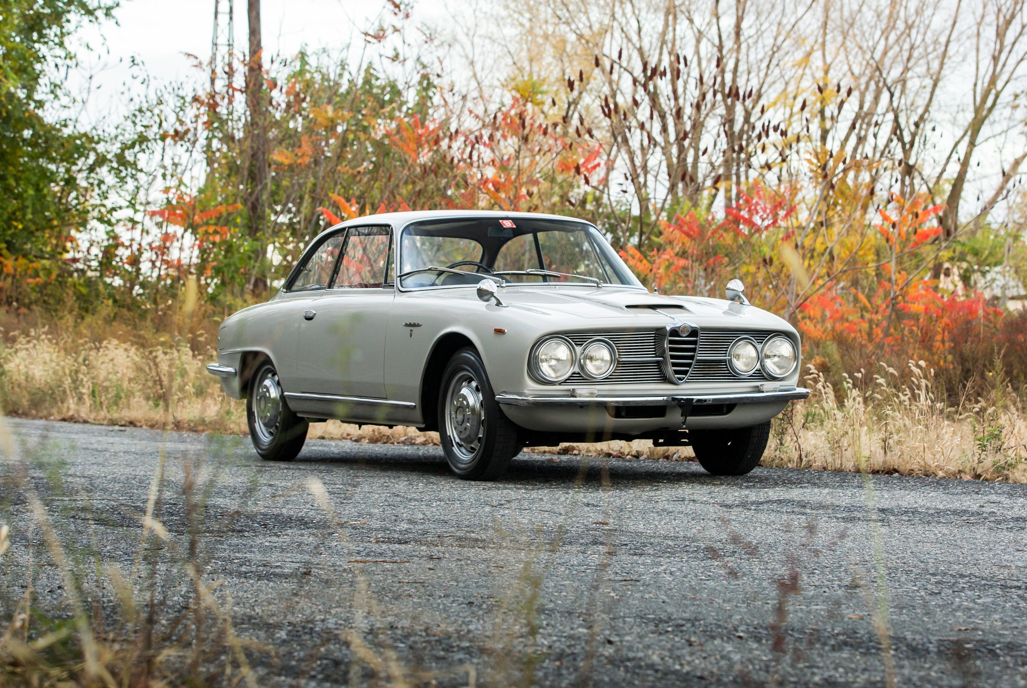 Alfa Romeo 2600 Wallpapers