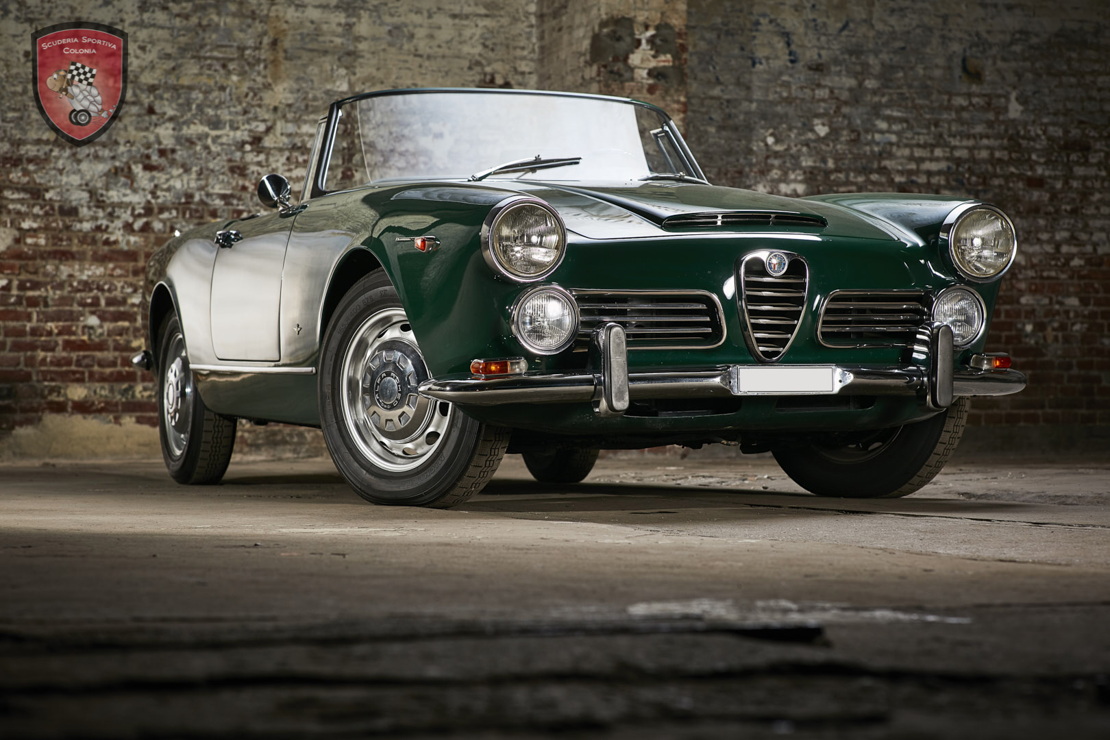 Alfa Romeo 2600 Spider Wallpapers