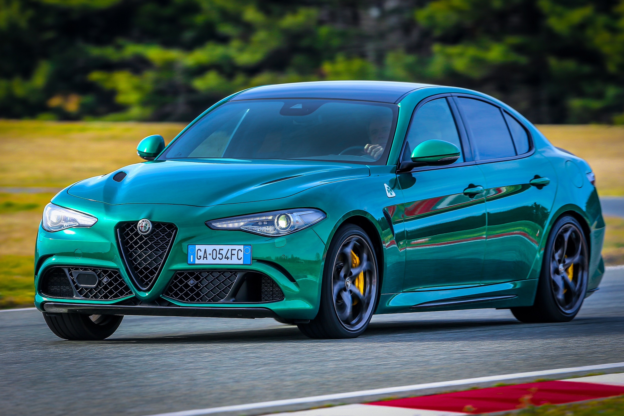 Alfa Romeo Giulia Sport Wallpapers