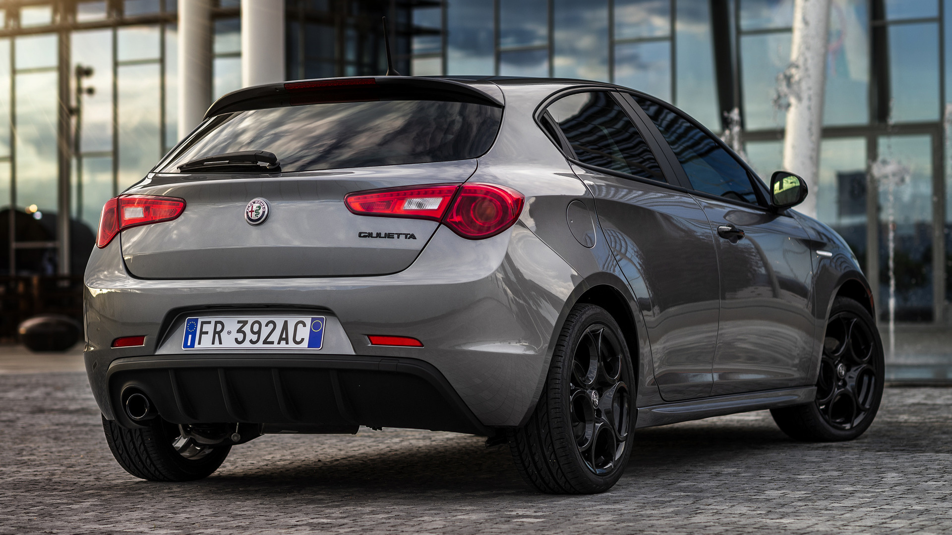 Alfa Romeo Giulietta B-Tech Wallpapers