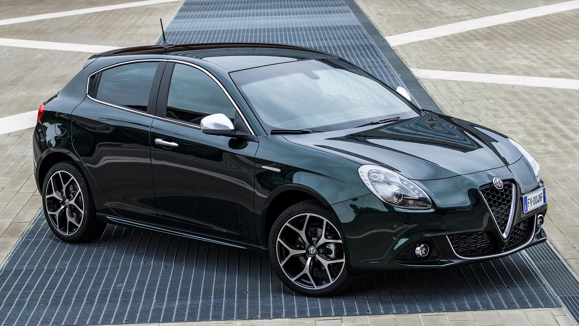 Alfa Romeo Giulietta B-Tech Wallpapers