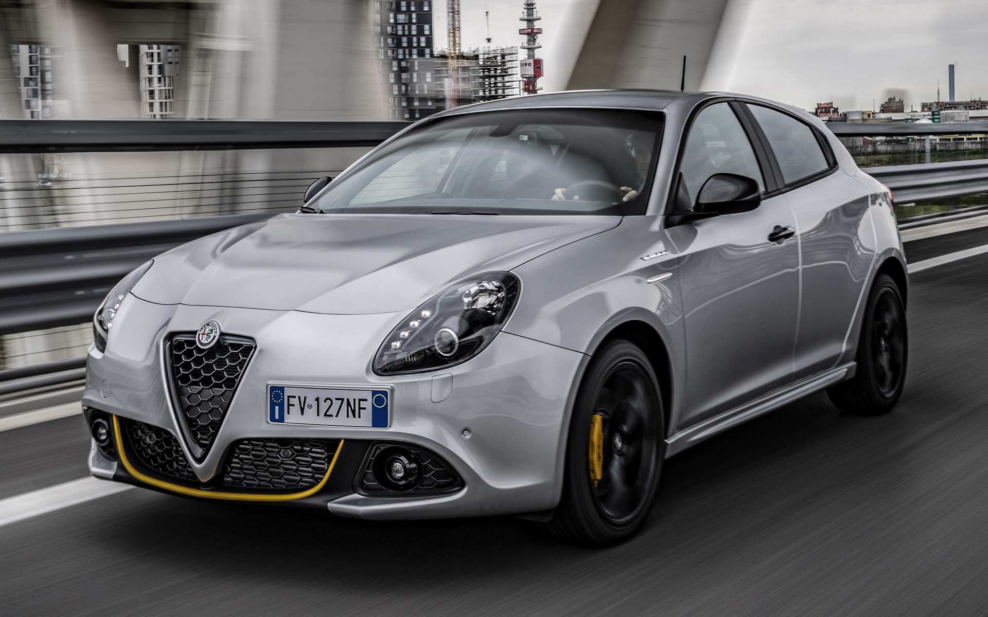 Alfa Romeo Giulietta Veloce Wallpapers