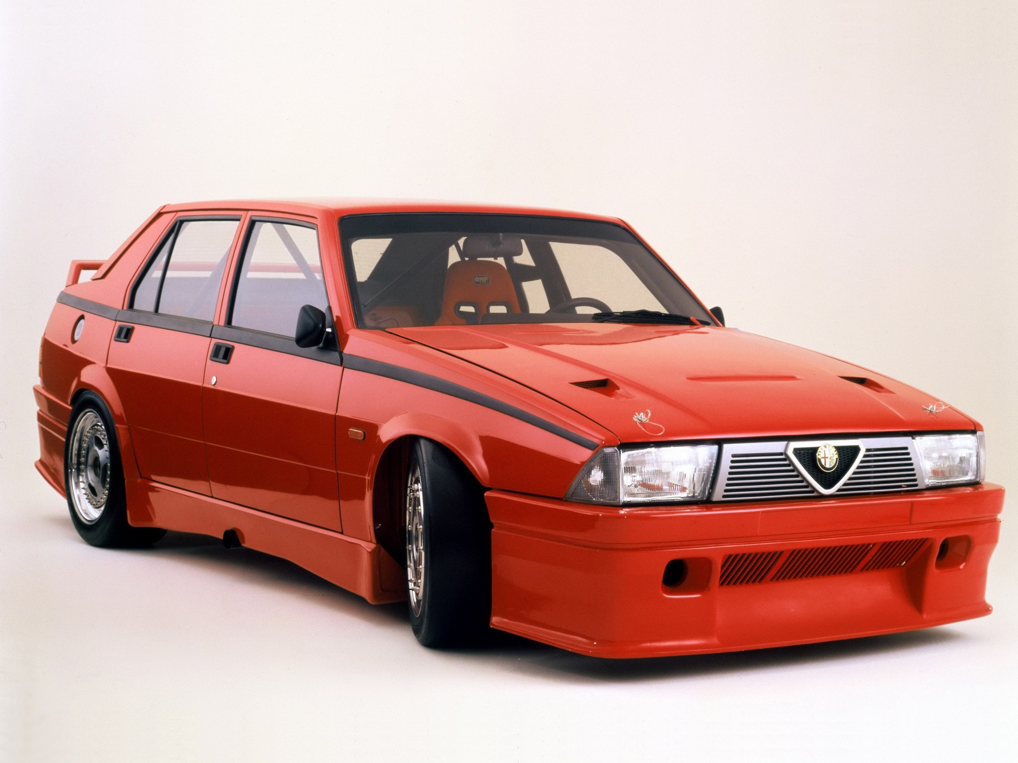 Alfa Romeo Issima Wallpapers