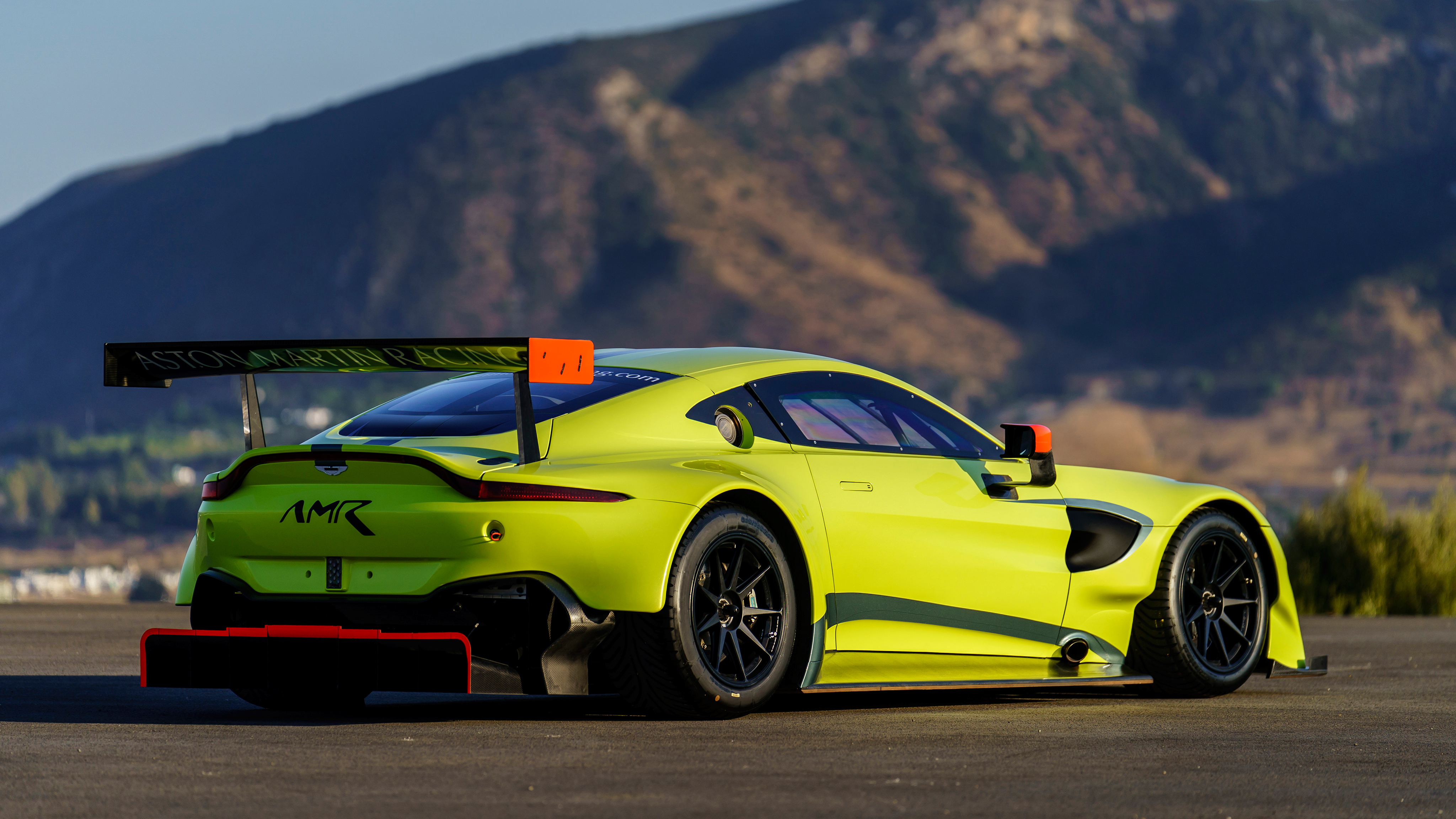 Aston Martin 2018 Wallpapers