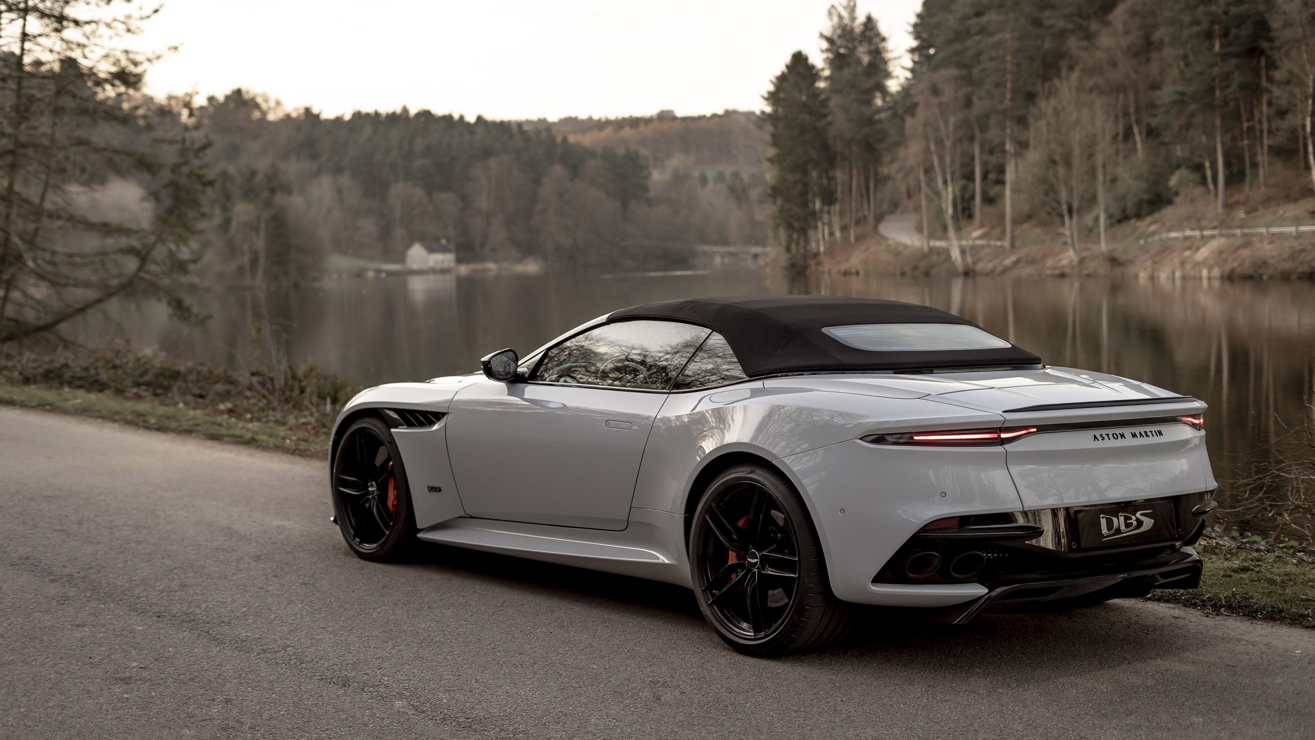 Aston Martin Dbs Volante Wallpapers