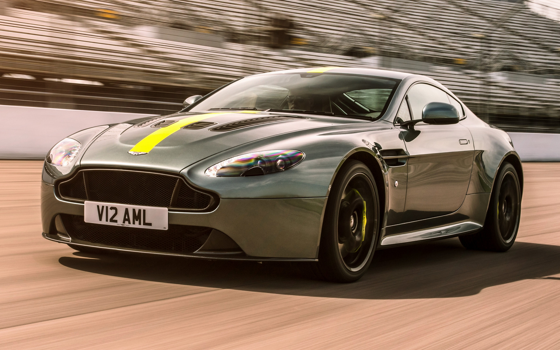 Aston Martin V12 Vantage Wallpapers