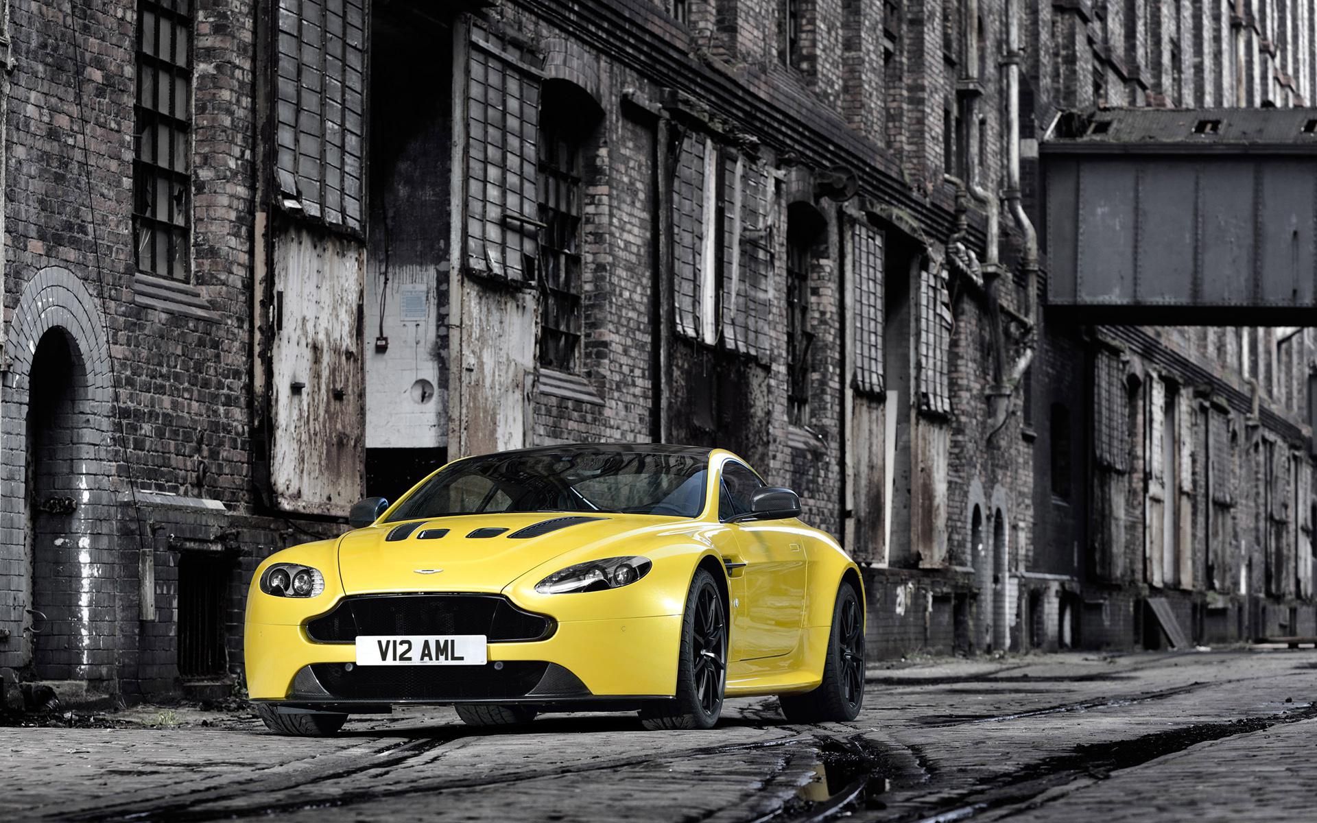 Aston Martin V12 Vantage V600 Wallpapers