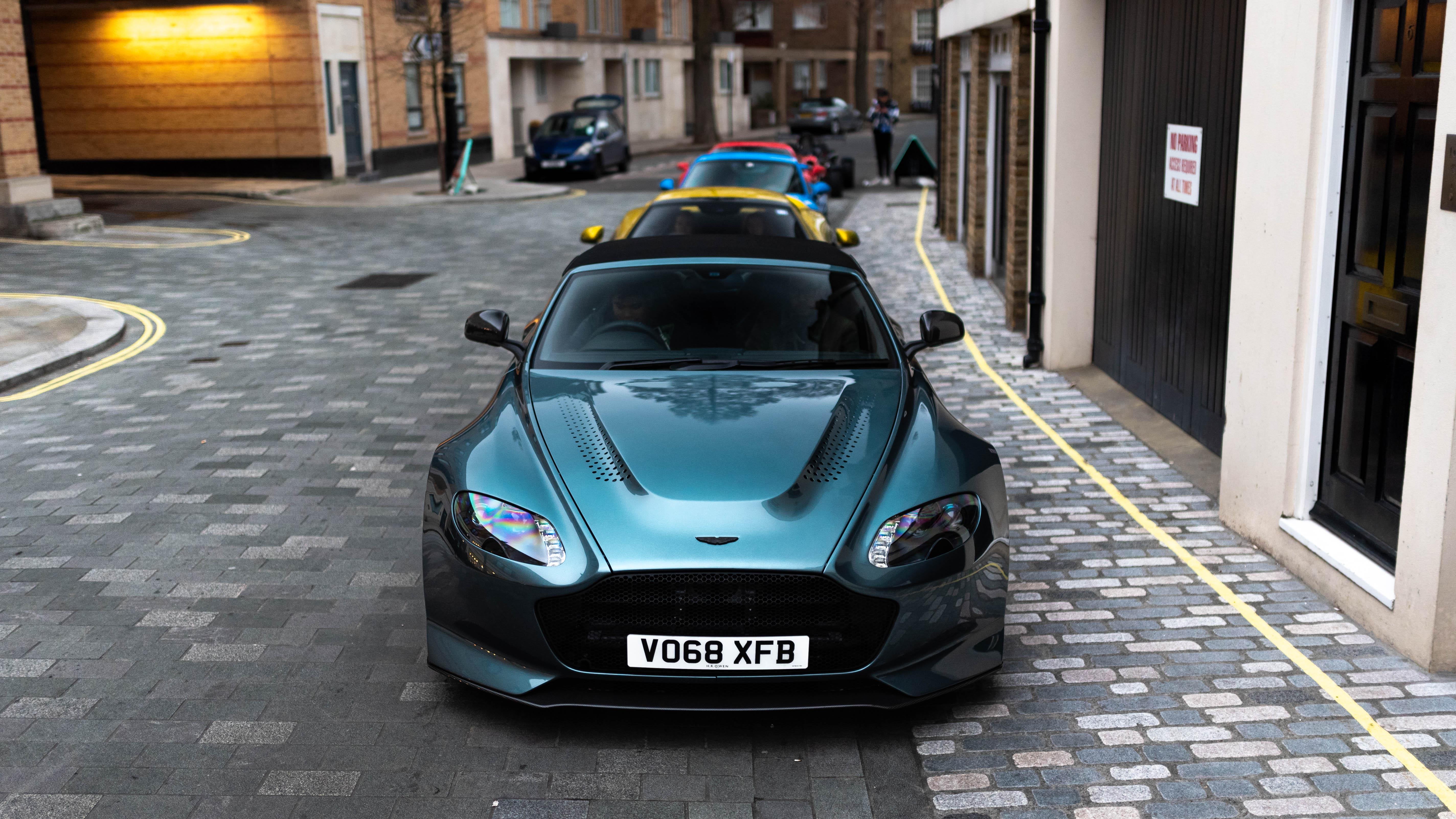 Aston Martin V12 Vantage V600 Wallpapers