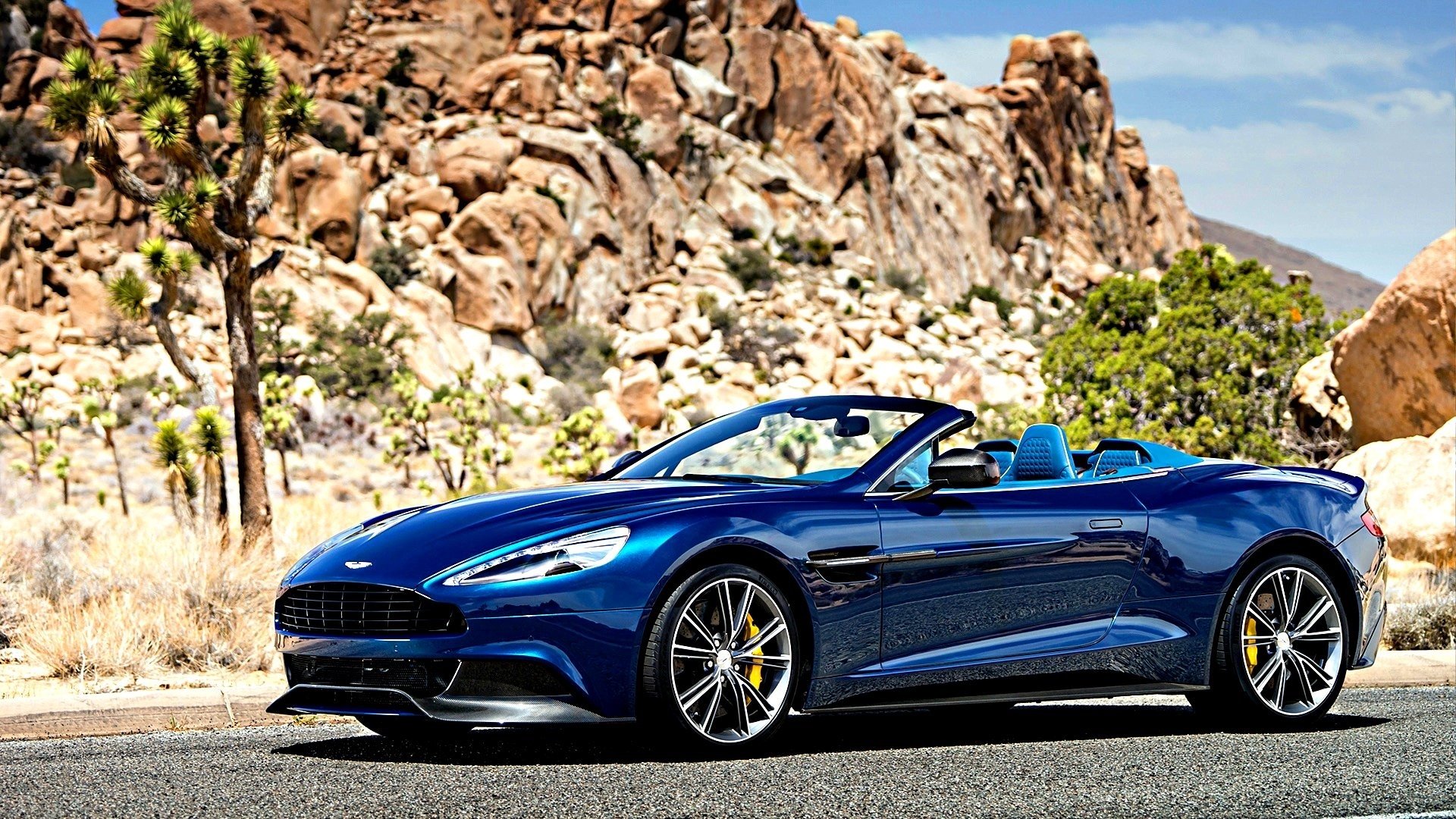 Aston Martin Vanquish Volante Wallpapers