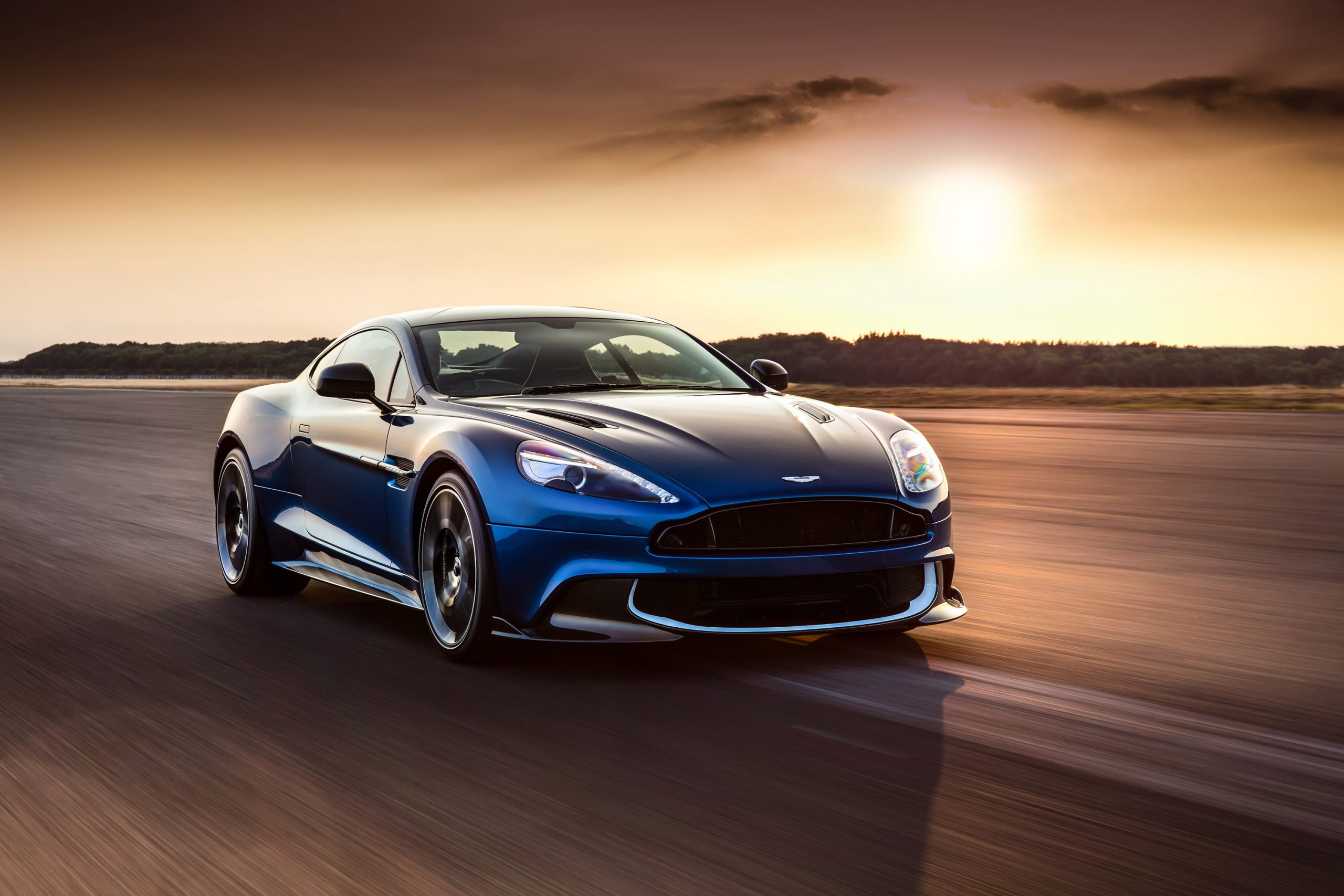 Aston Martin Vanquish Volante Wallpapers