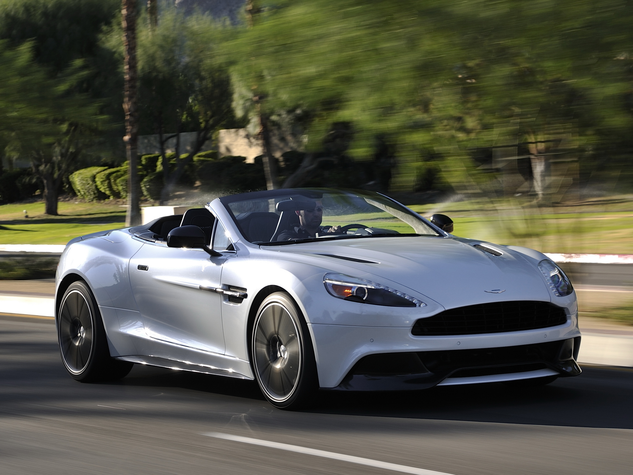 Aston Martin Vanquish Volante Wallpapers