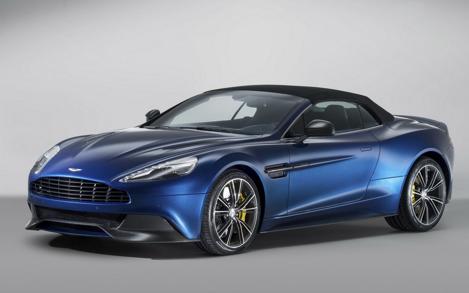 Aston Martin Vanquish Volante Wallpapers