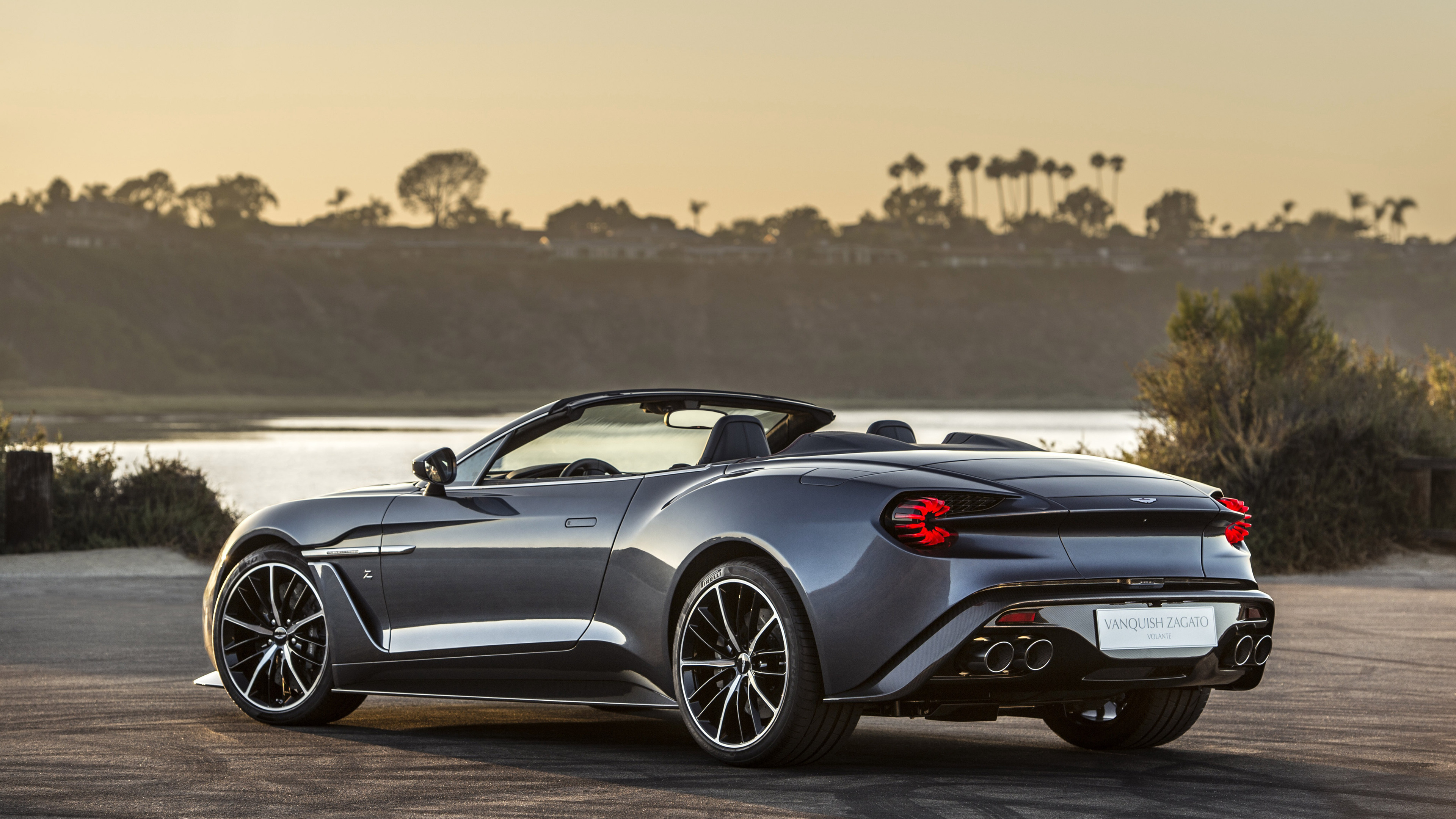 Aston Martin Vanquish Volante Wallpapers