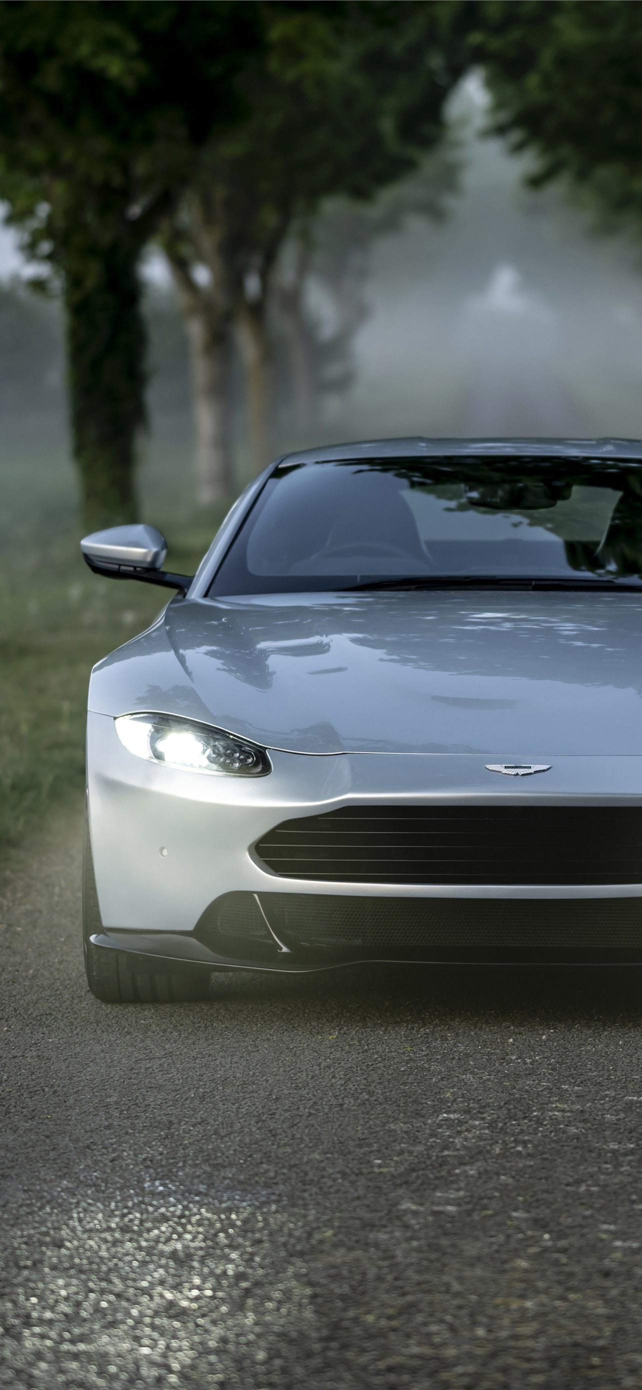 Aston Martin Vantage Wallpapers