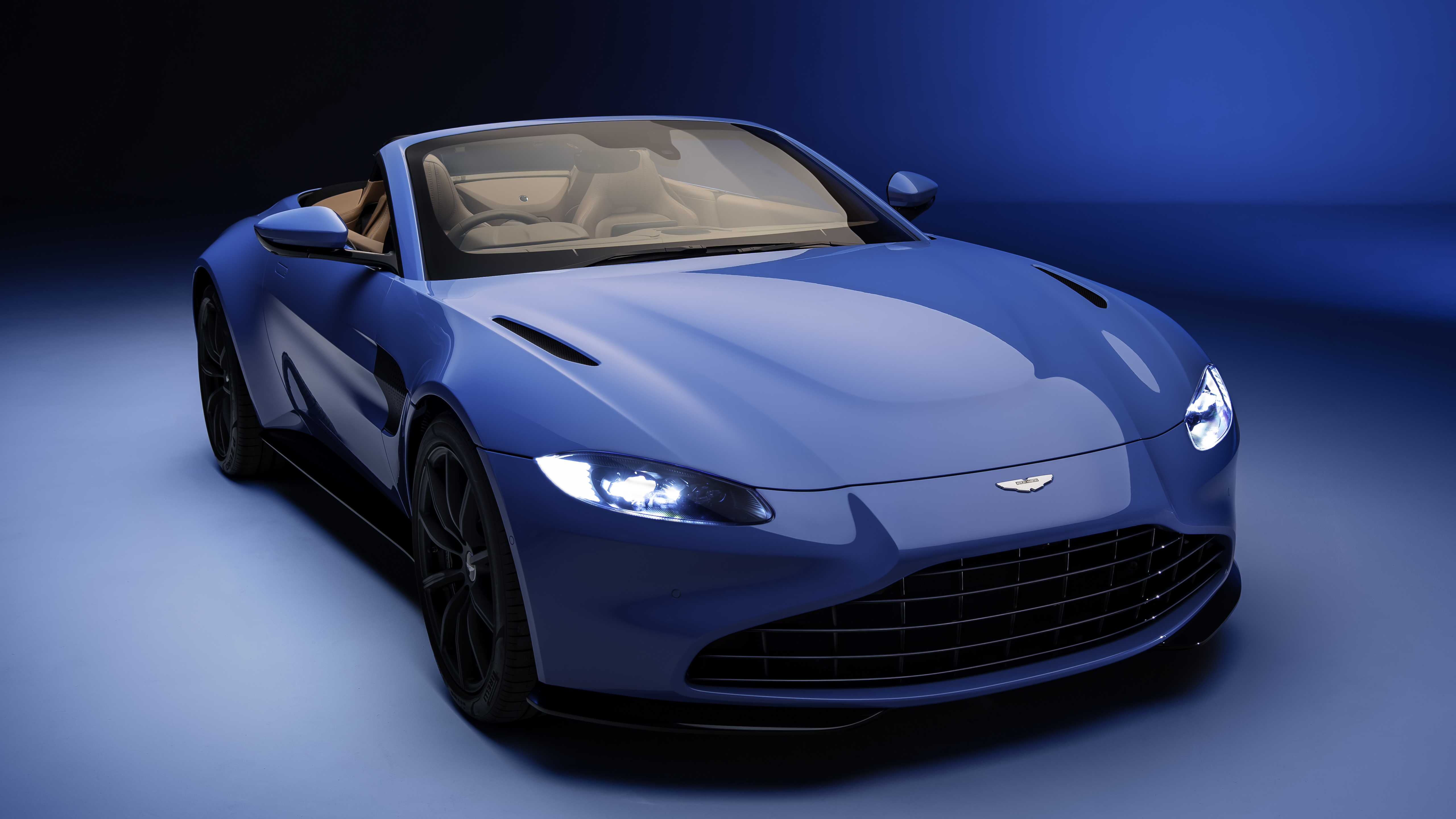 Aston Martin Vantage Wallpapers