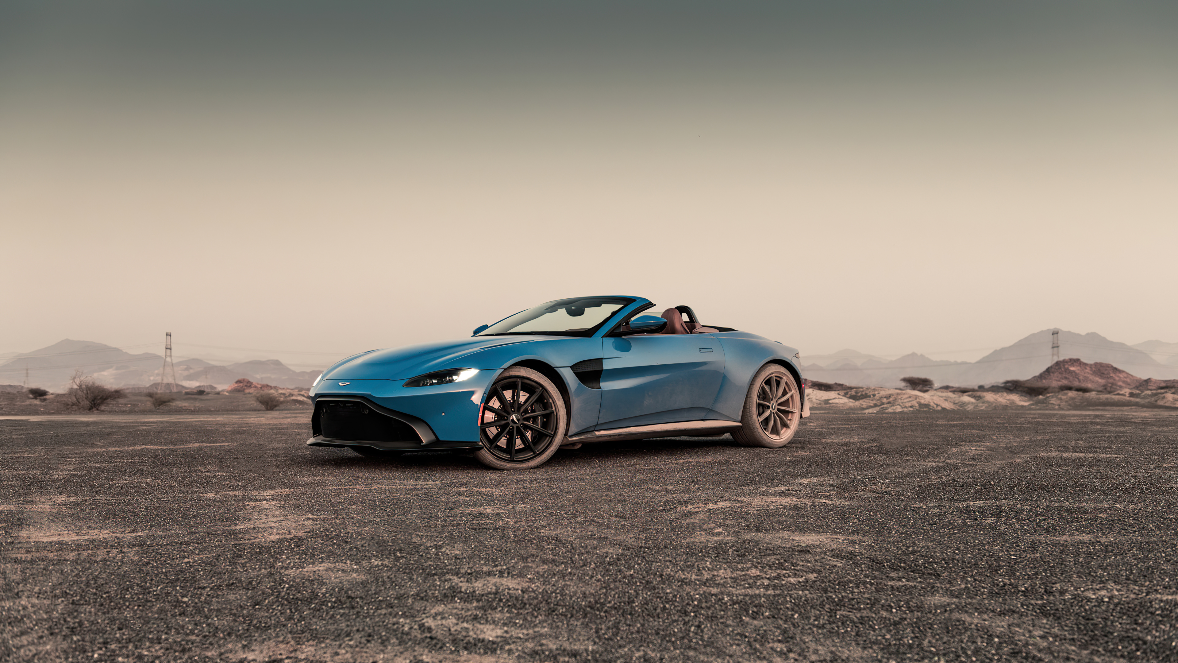 Aston Martin Vantage Wallpapers