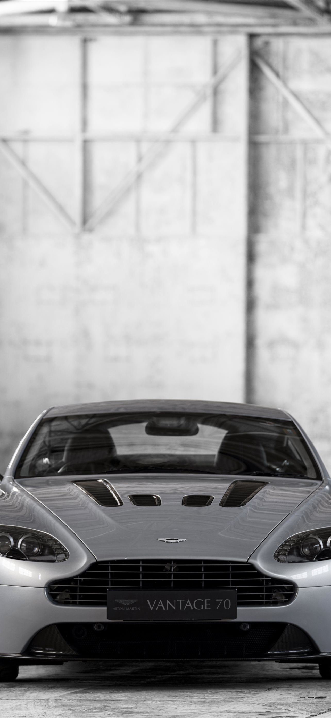 Aston Martin Vantage Wallpapers