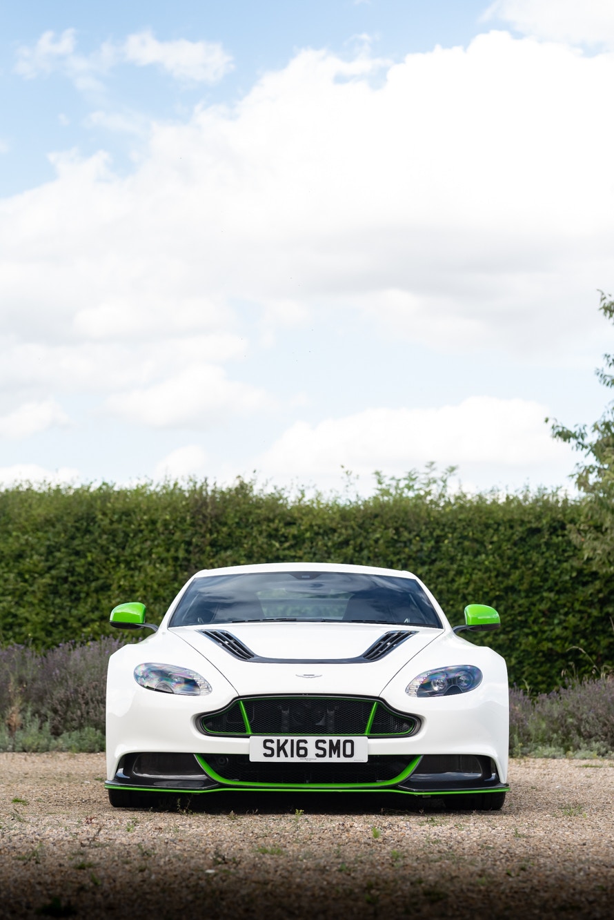 Aston Martin Vantage Gt12 Wallpapers