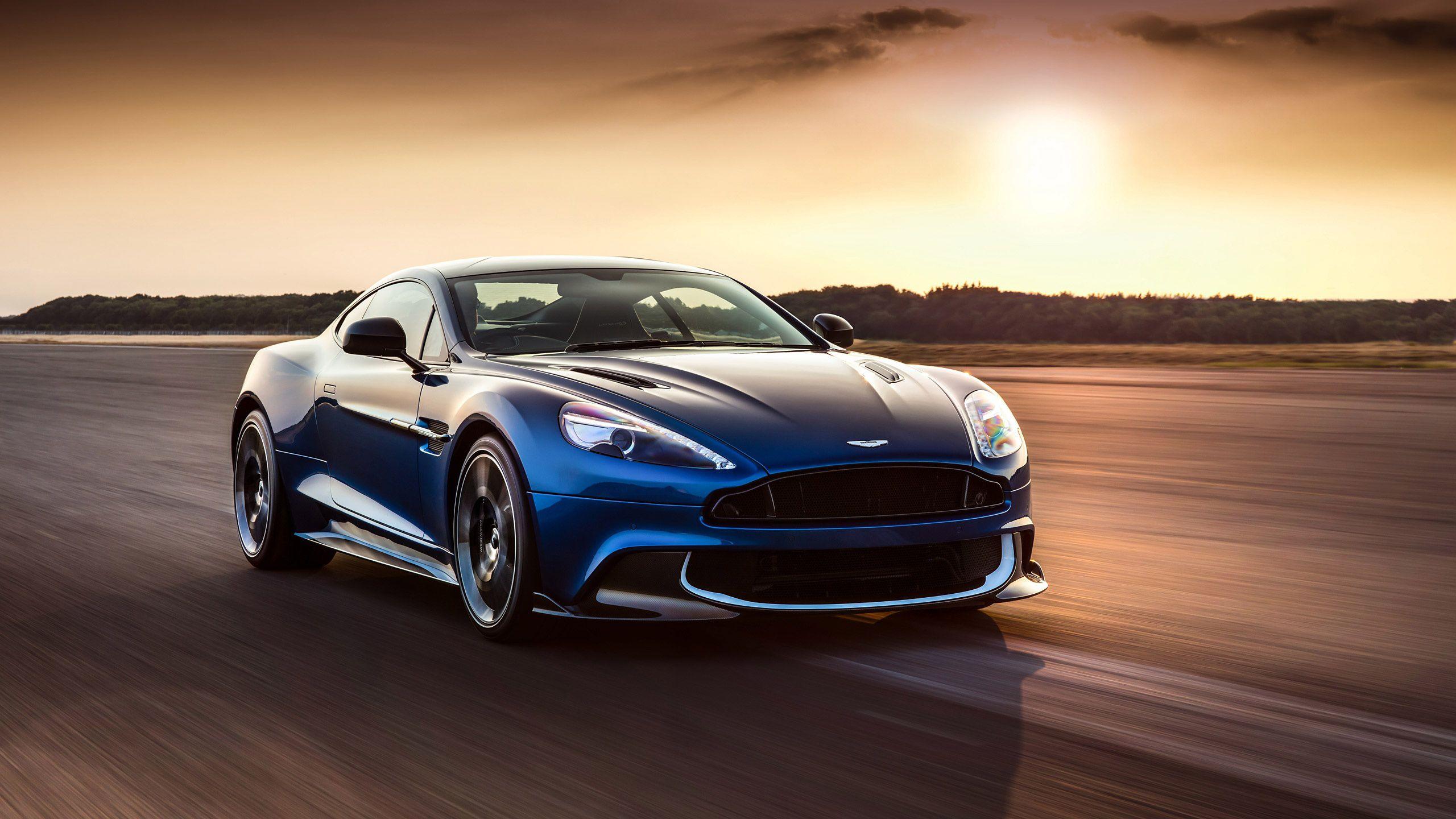 Aston Martin Vantage Gt12 Wallpapers