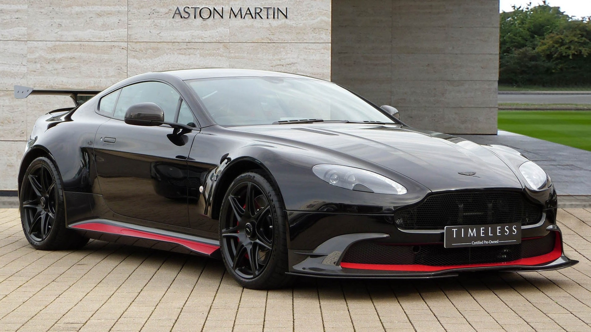 Aston Martin Vantage Gt8 Wallpapers