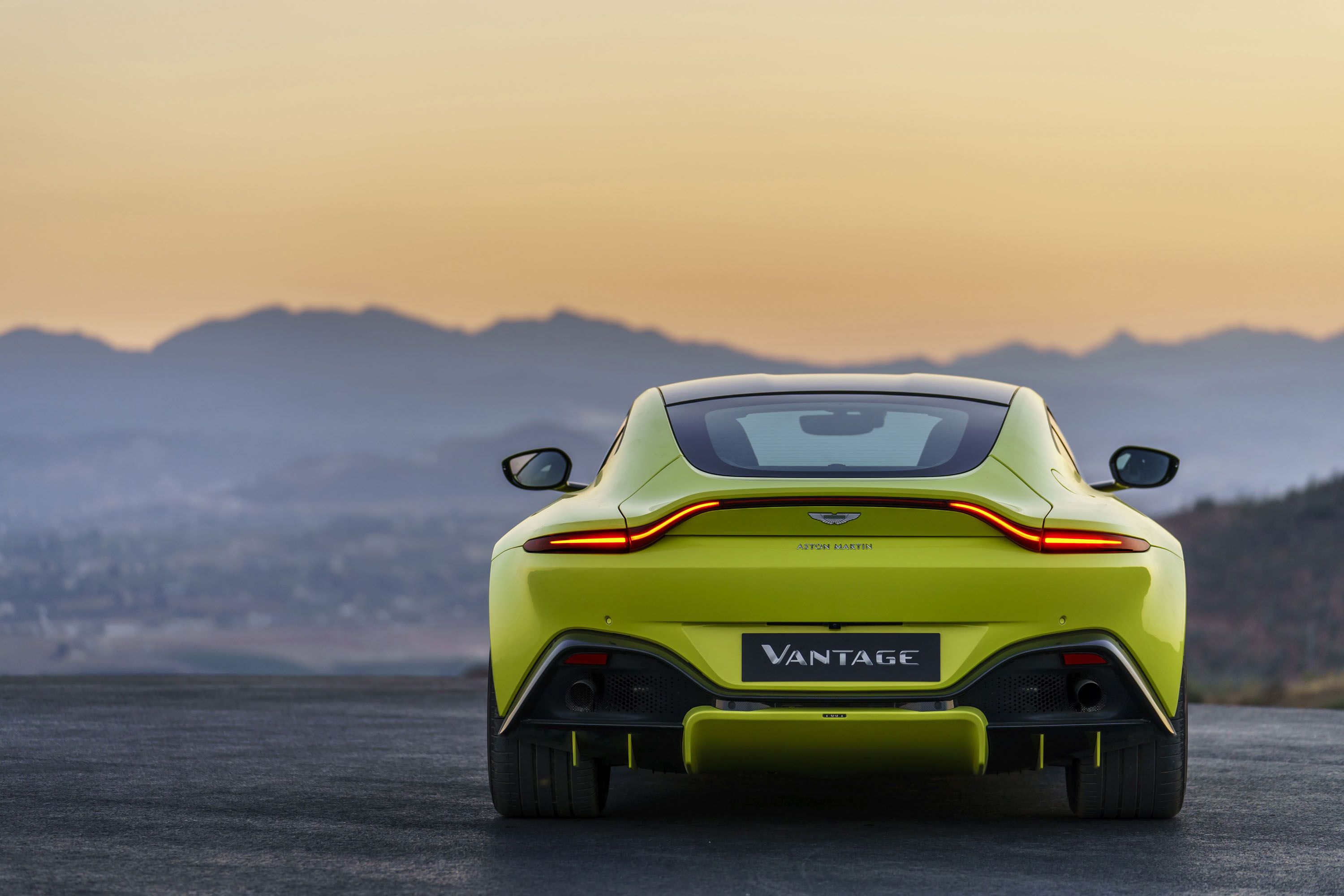 Aston Martin Vantage Gt8 Wallpapers