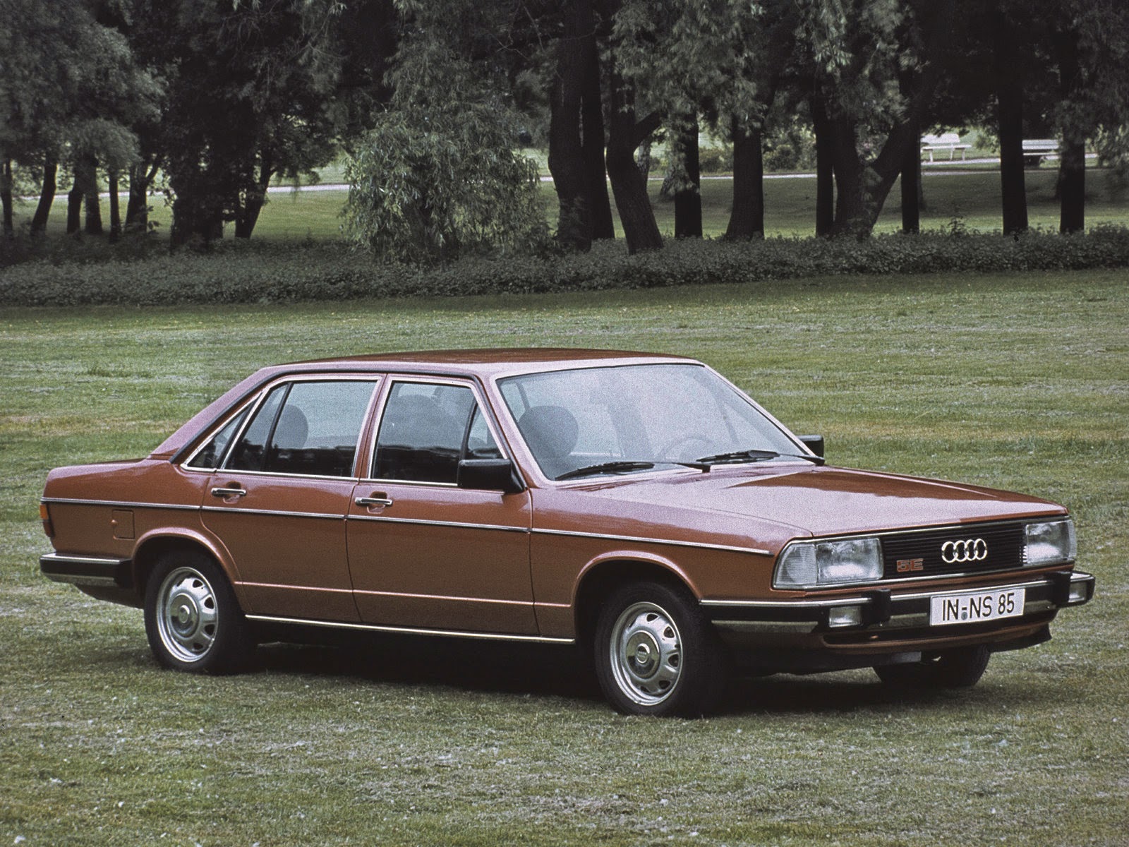 Audi 100 Wallpapers