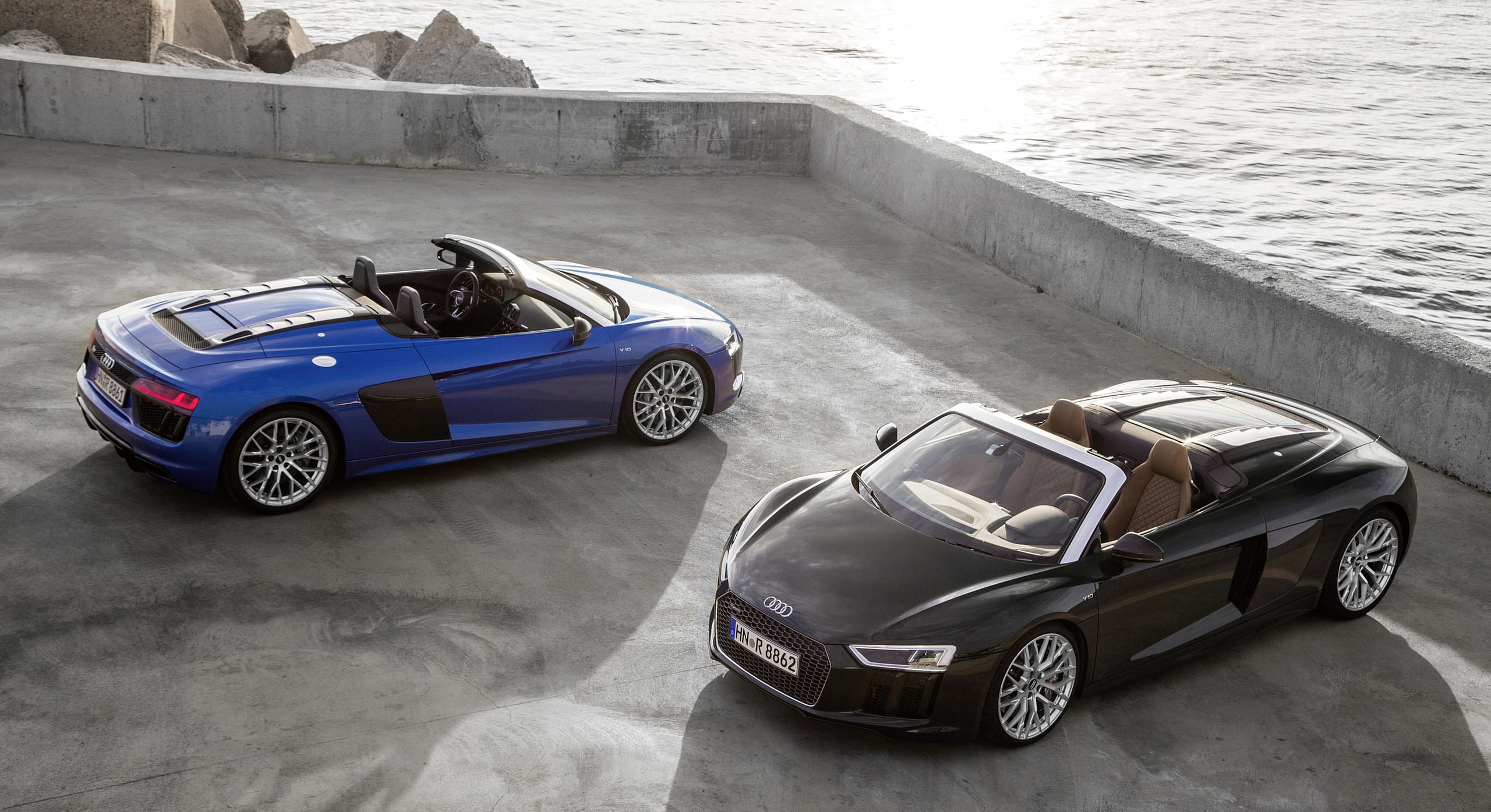 Audi R8 Spyder V10 Plus 2017 Wallpapers