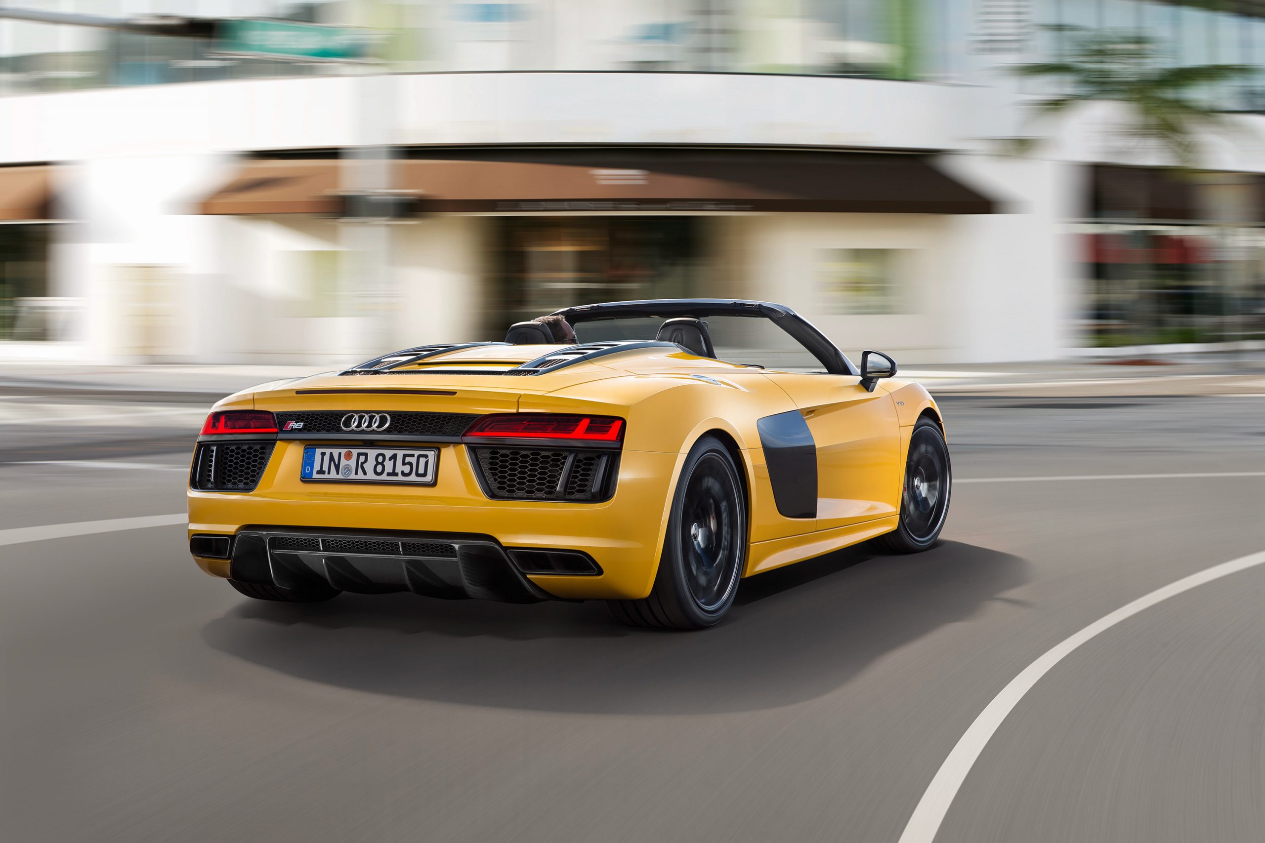 Audi R8 Spyder V10 Plus 2017 Wallpapers