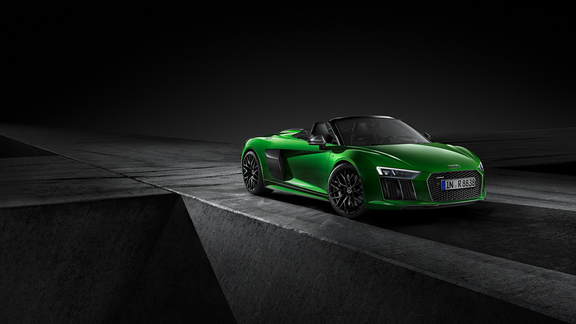 Audi R8 Spyder V10 Plus 2017 Wallpapers