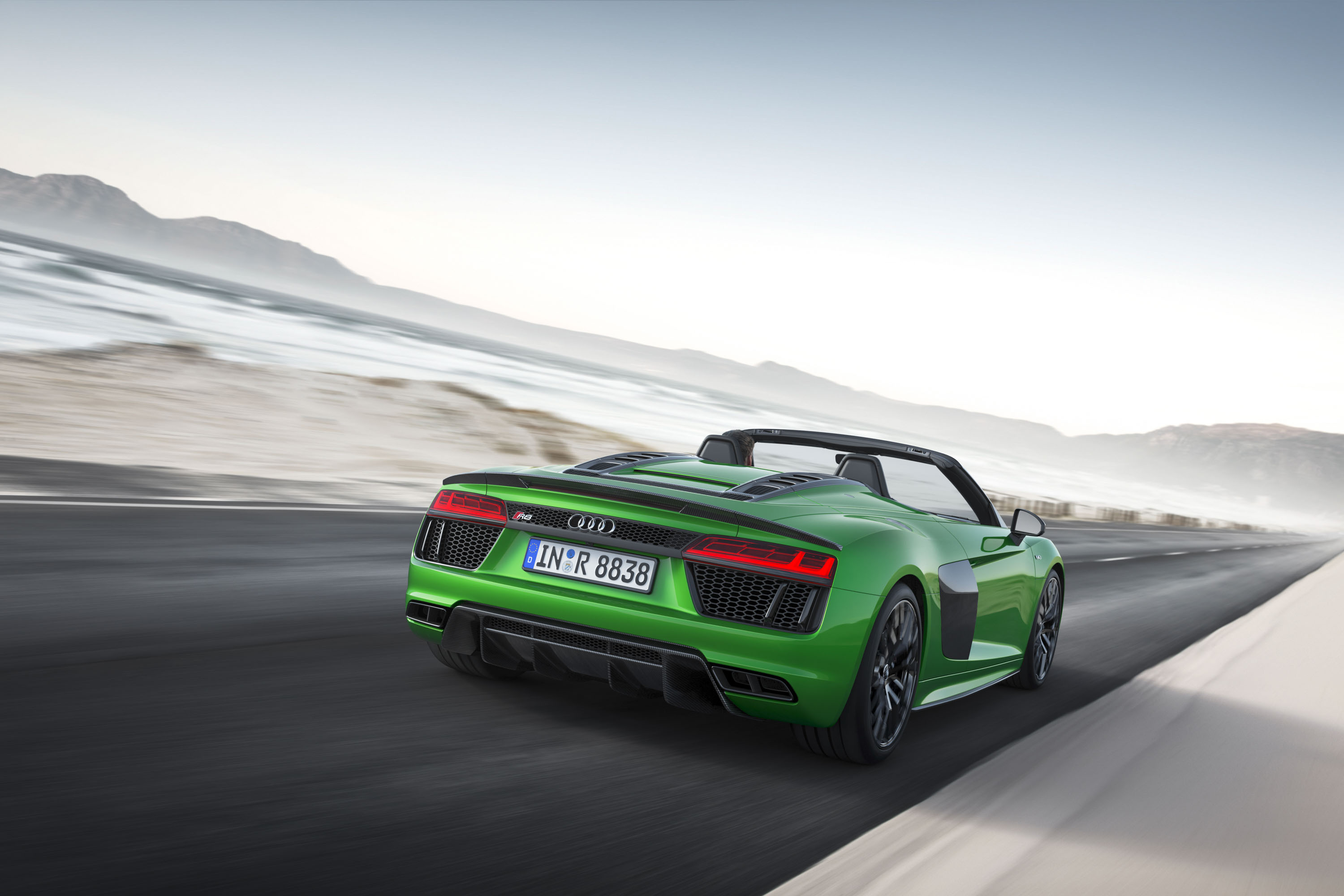 Audi R8 Spyder V10 Plus 2017 Wallpapers