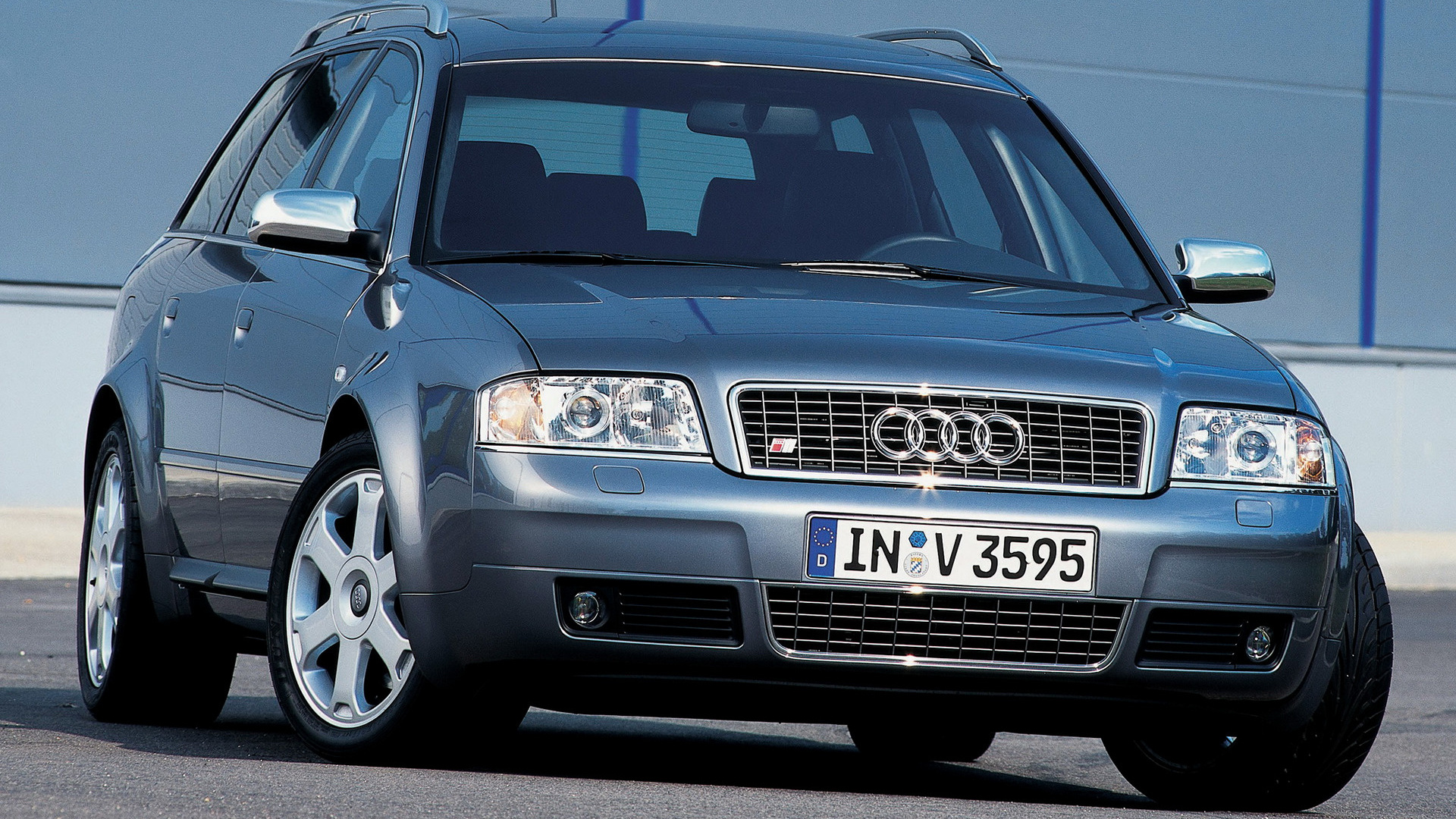 Audi S6 Avant Wallpapers