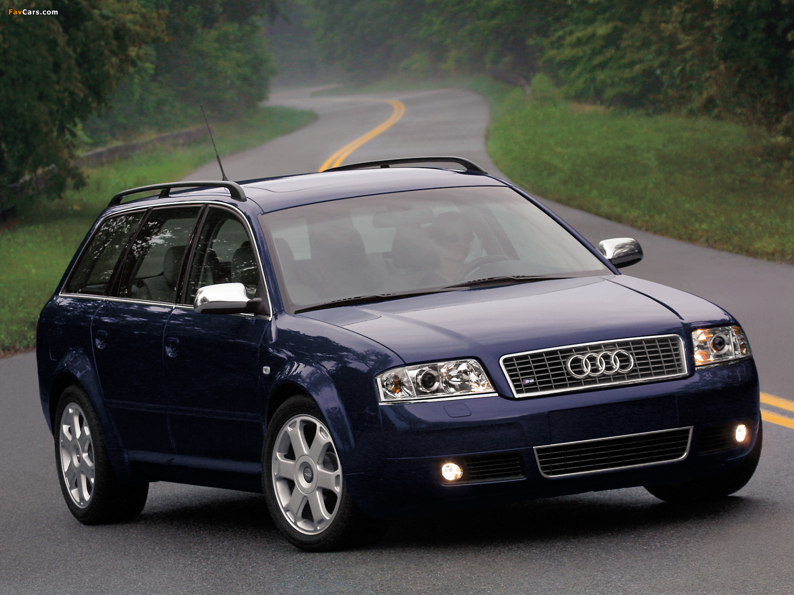 Audi S6 Avant Wallpapers