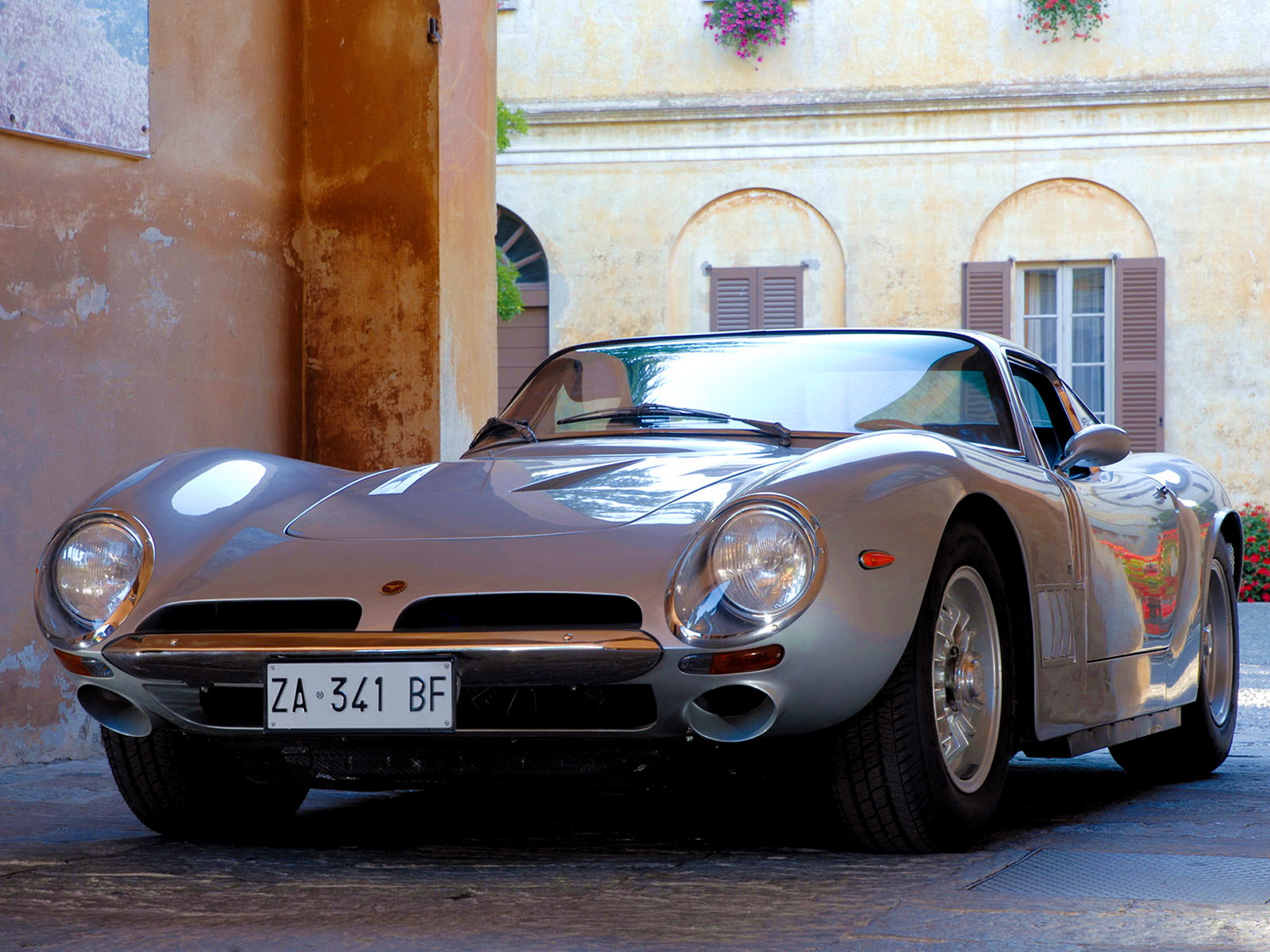 Bizzarrini 5300 Gt Wallpapers