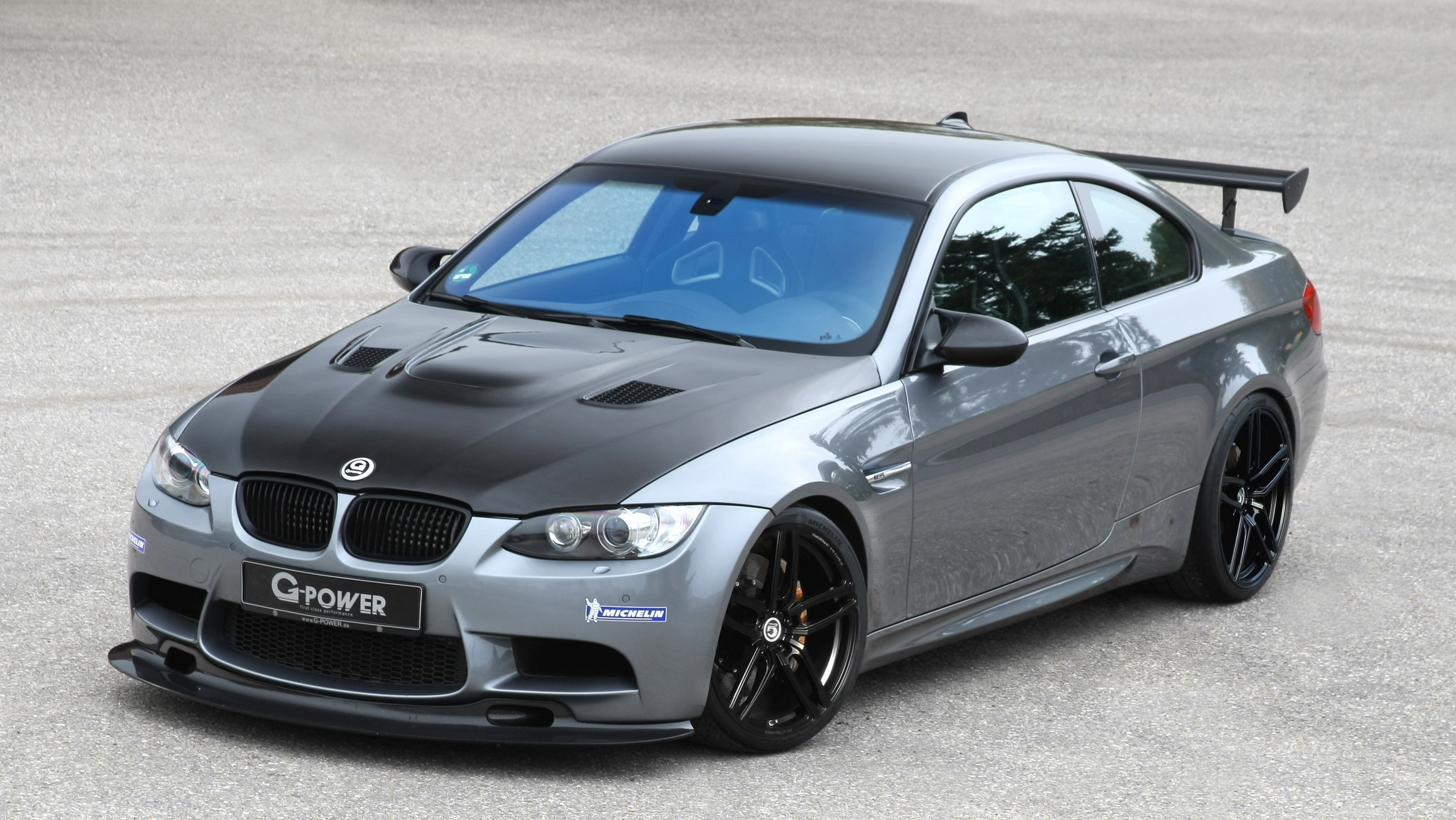 Bmw G1 V8 Hurricane Rs Wallpapers