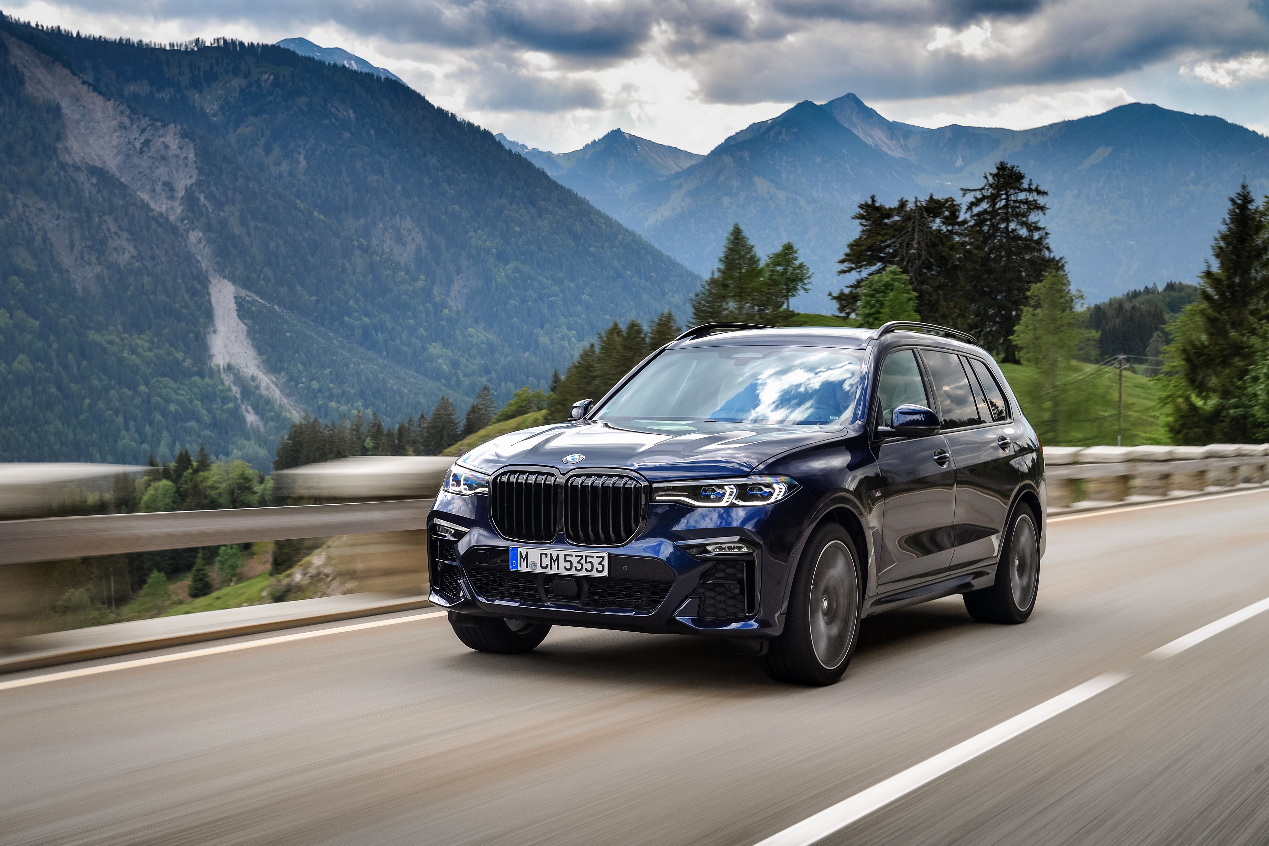 Bmw X7 Wallpapers