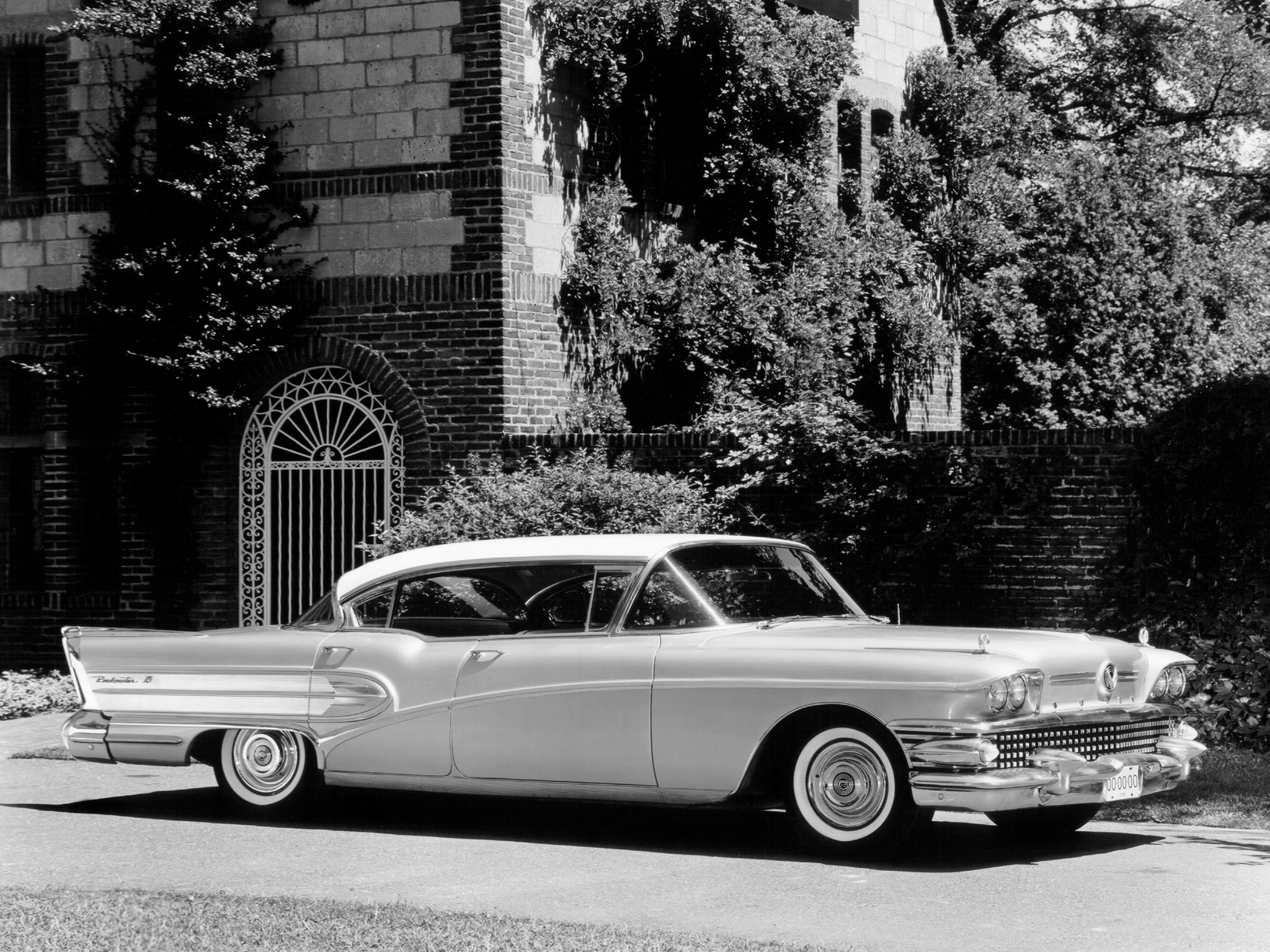 Buick Roadmaster Wallpapers