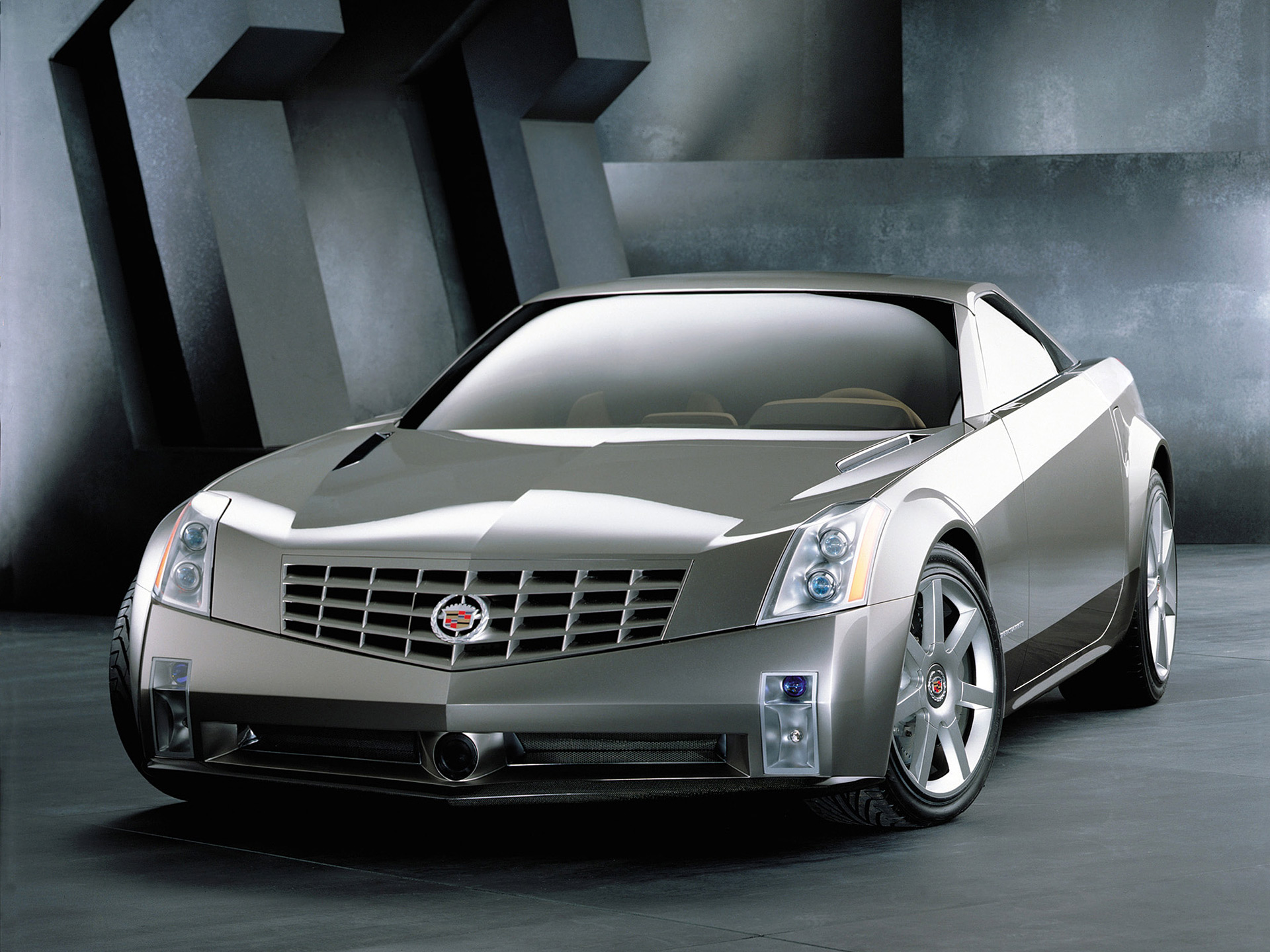 Cadillac Evoq Concept Wallpapers