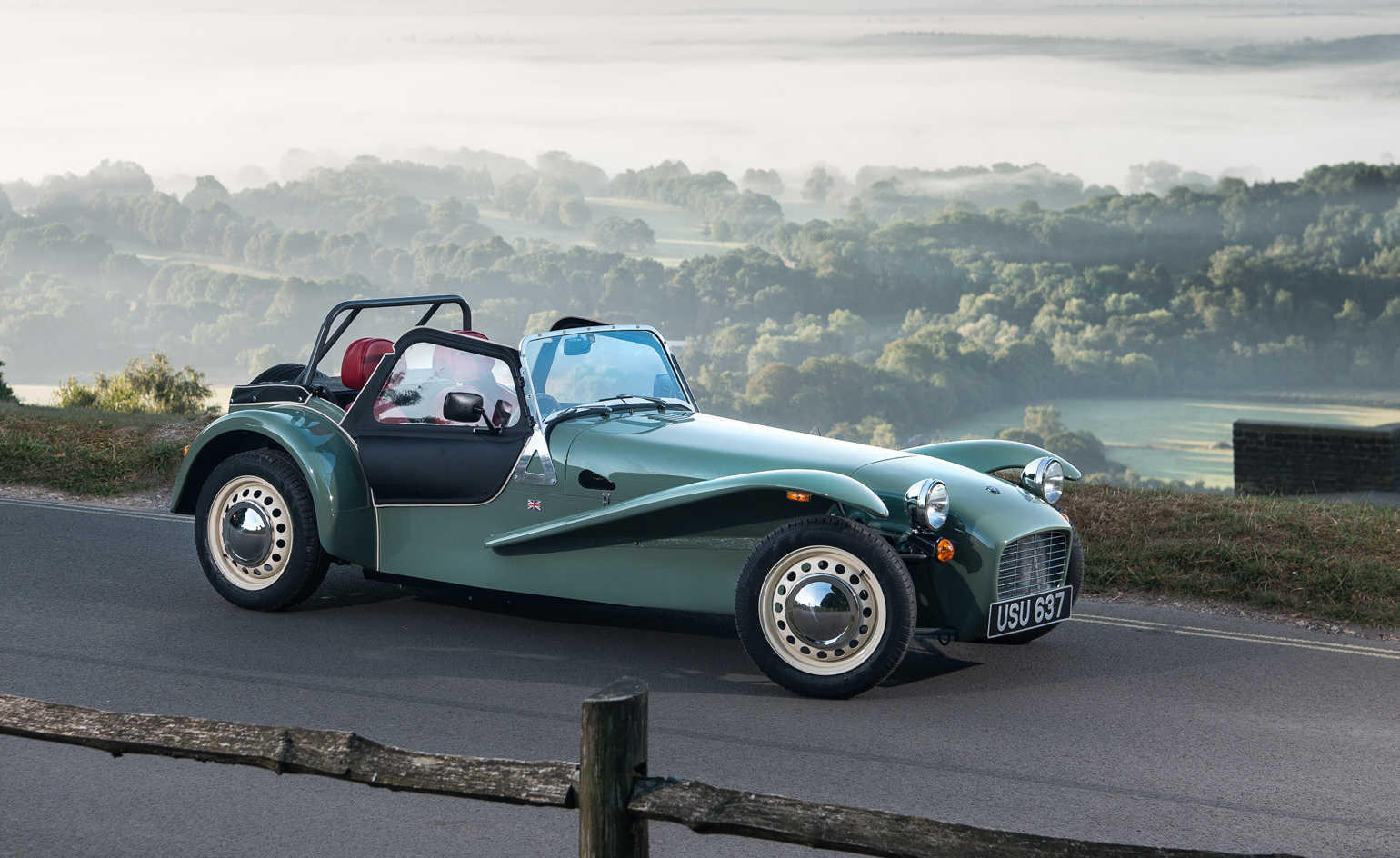 Caterham Seven Sprint Wallpapers