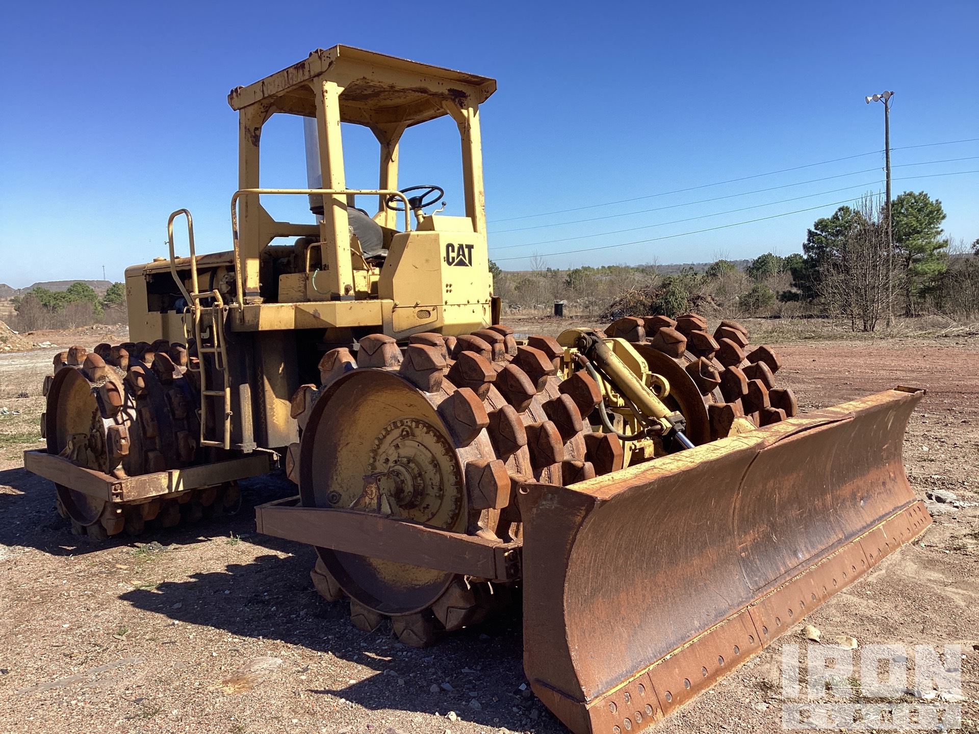 Caterpillar 835 Soil Compactor Wallpapers