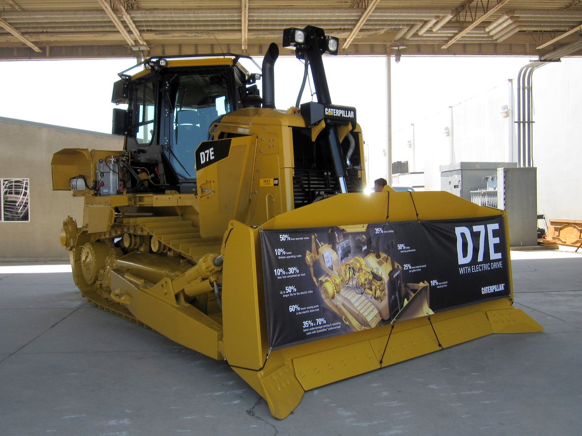 Caterpillar D7E Bulldozer Wallpapers