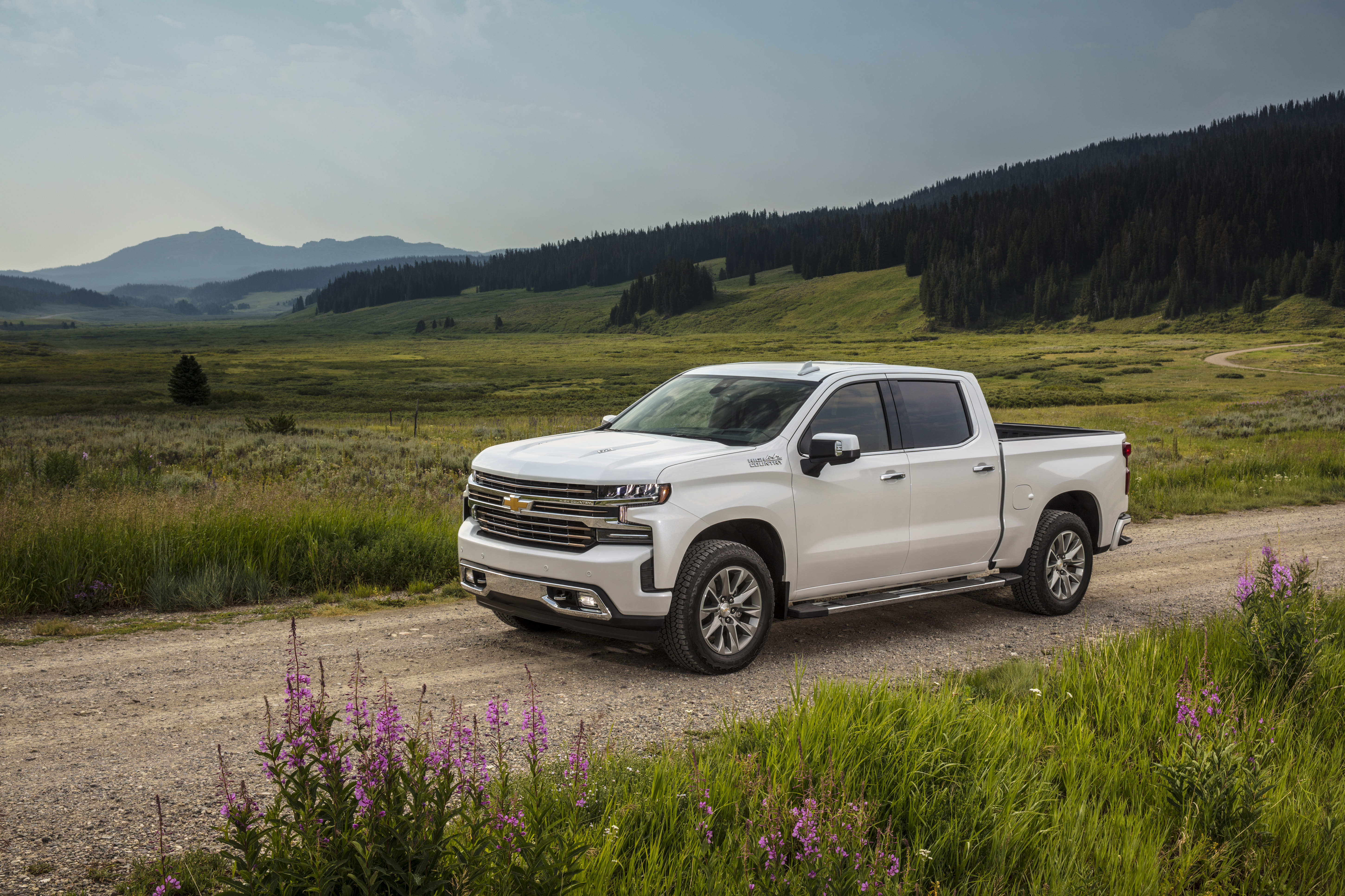 Chevrolet Silverado High Country Wallpapers