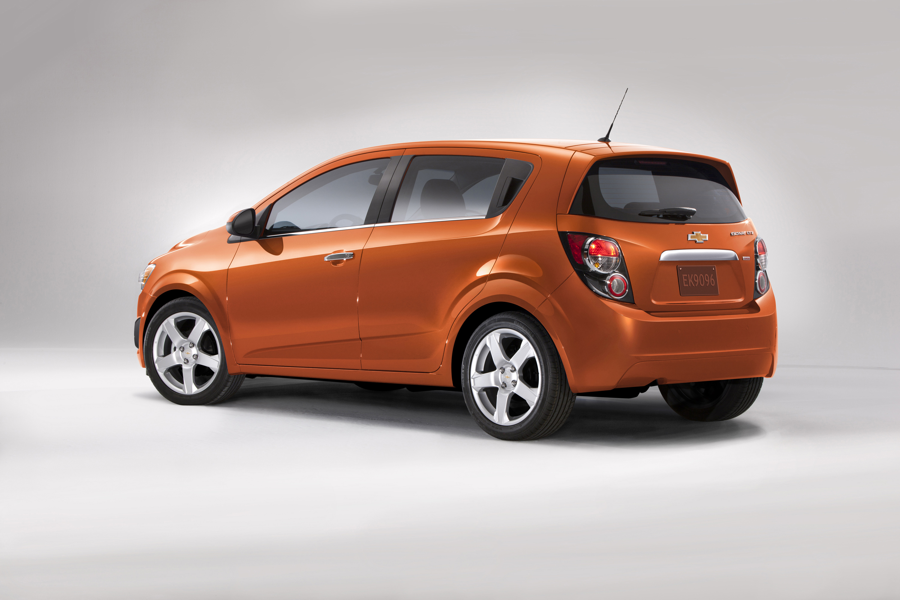 Chevrolet Sonic Wallpapers