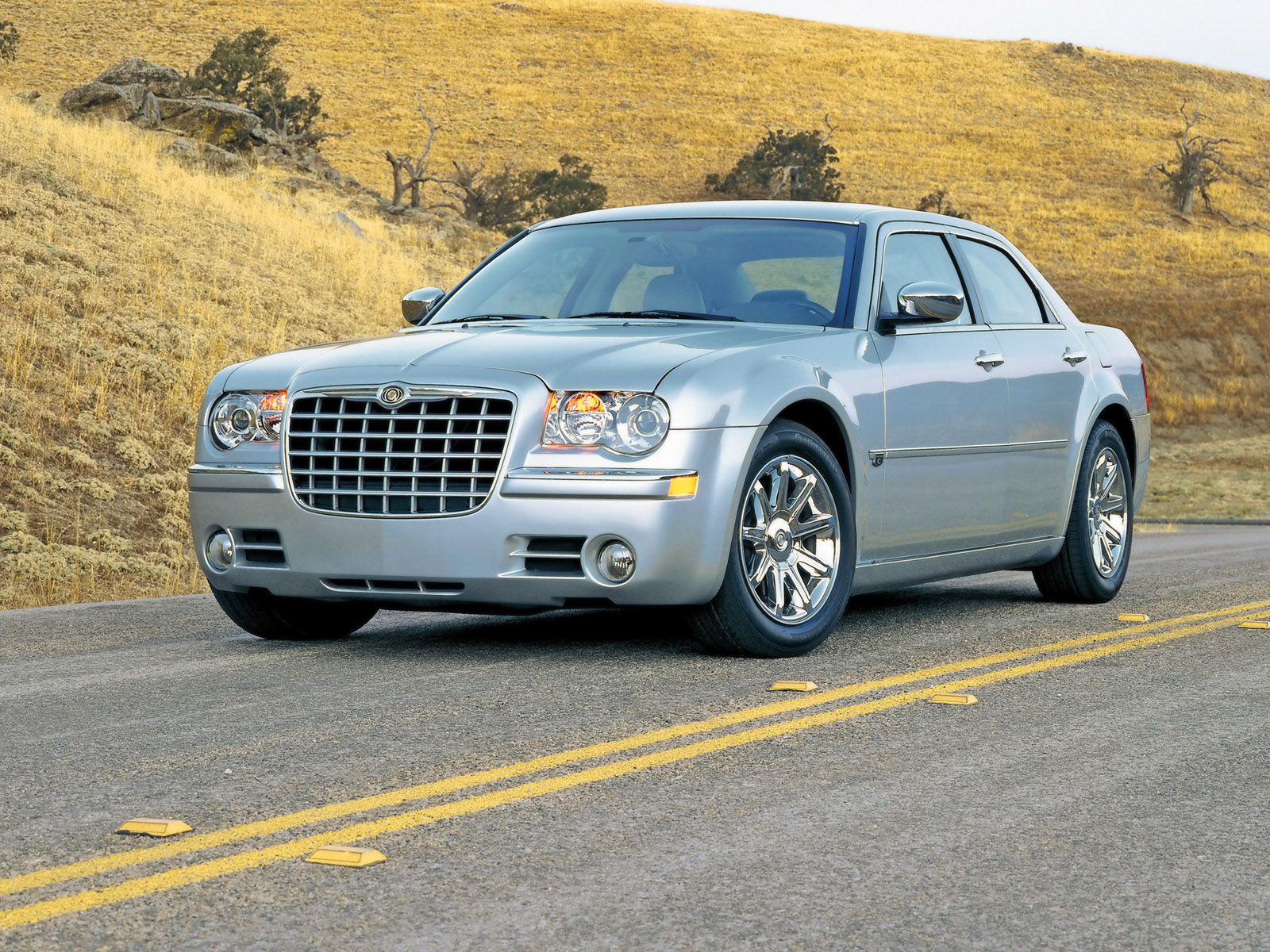 Chrysler 300C Touring Wallpapers