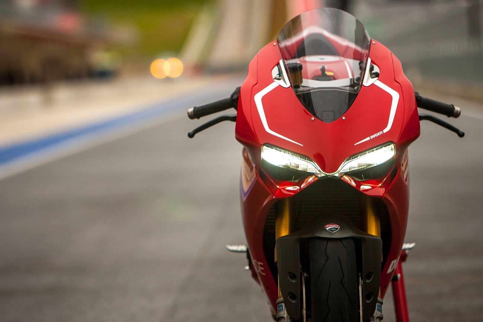 Ducati 899 Panigale Wallpapers