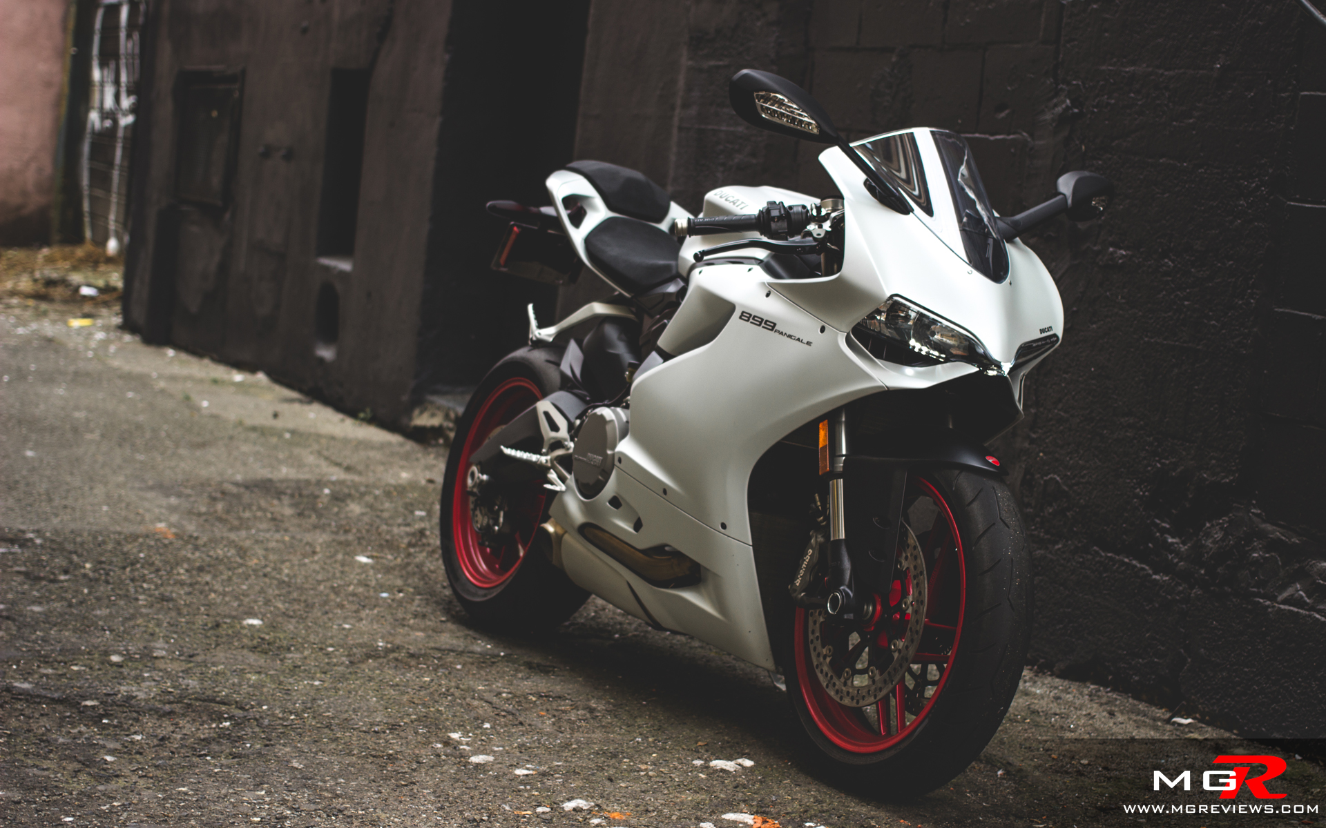 Ducati 899 Panigale Wallpapers