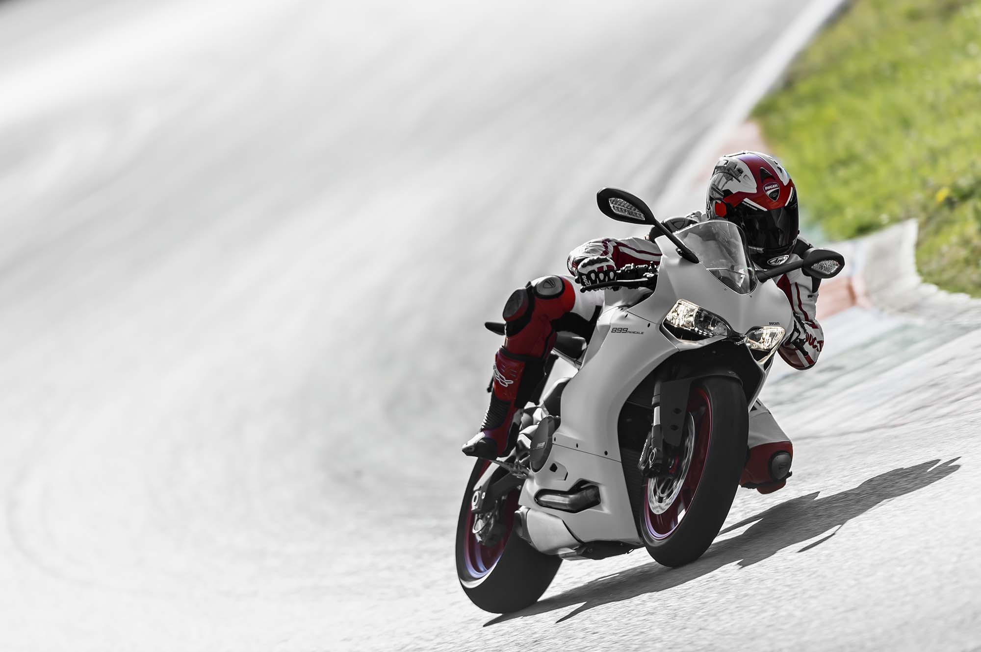 Ducati 899 Panigale Wallpapers