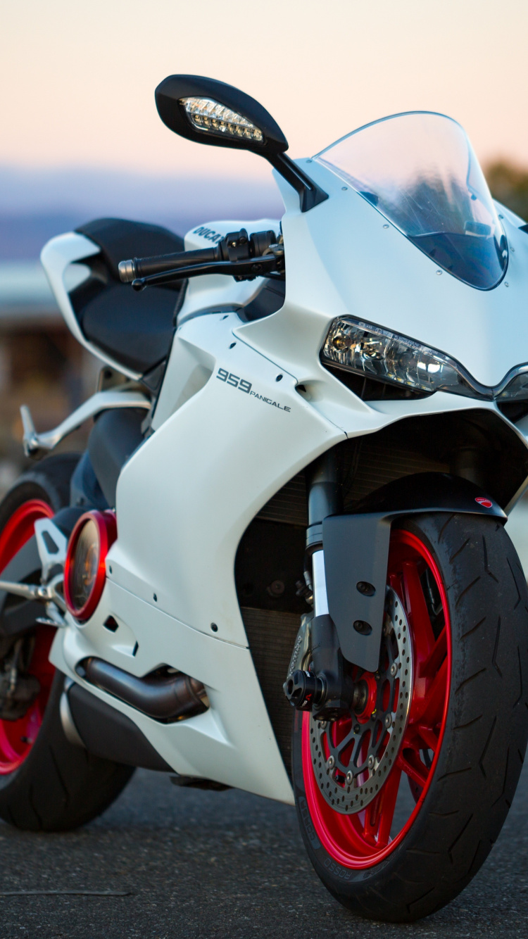 Ducati 899 Panigale Wallpapers