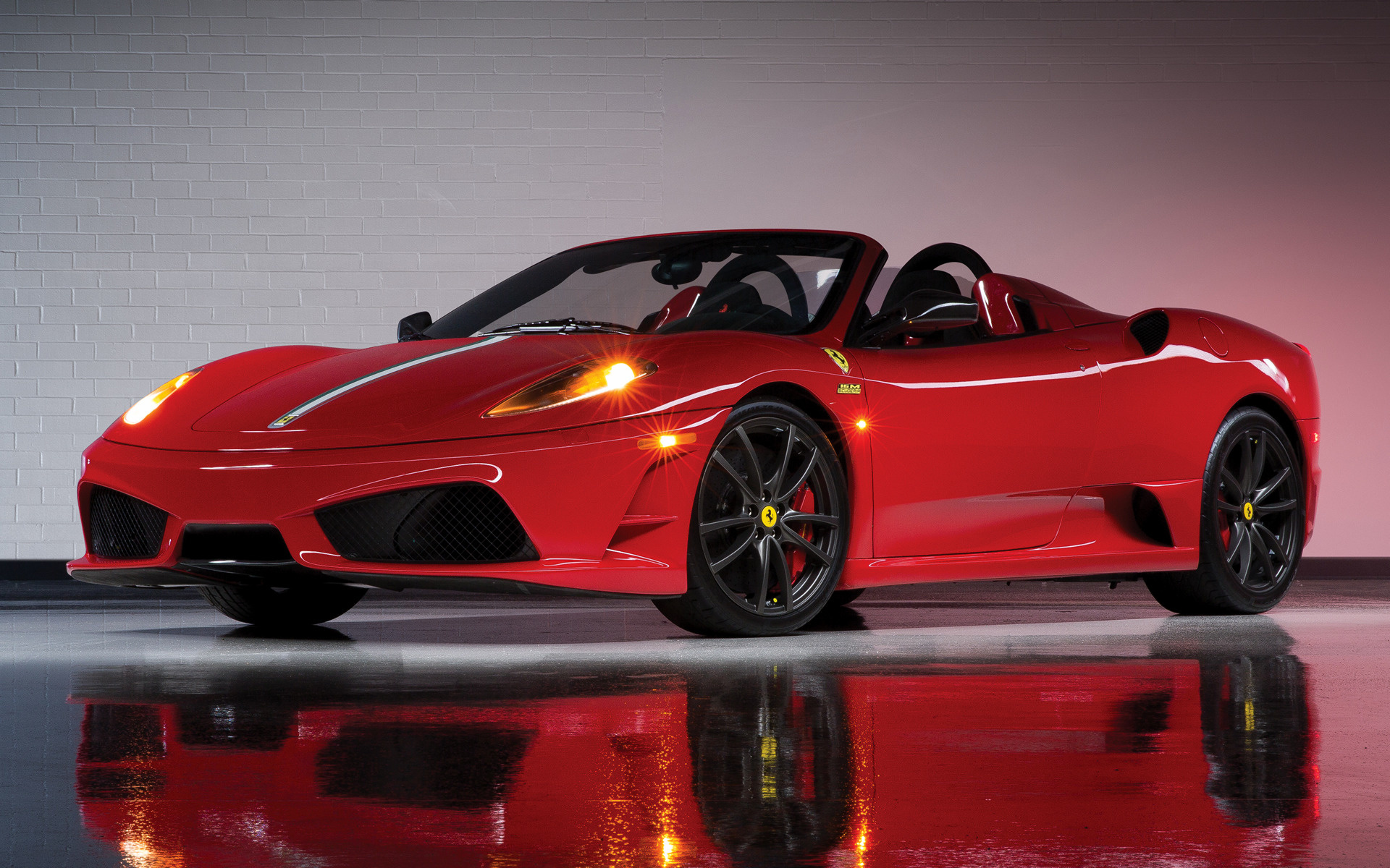 Ferrari 16M Scuderia Wallpapers